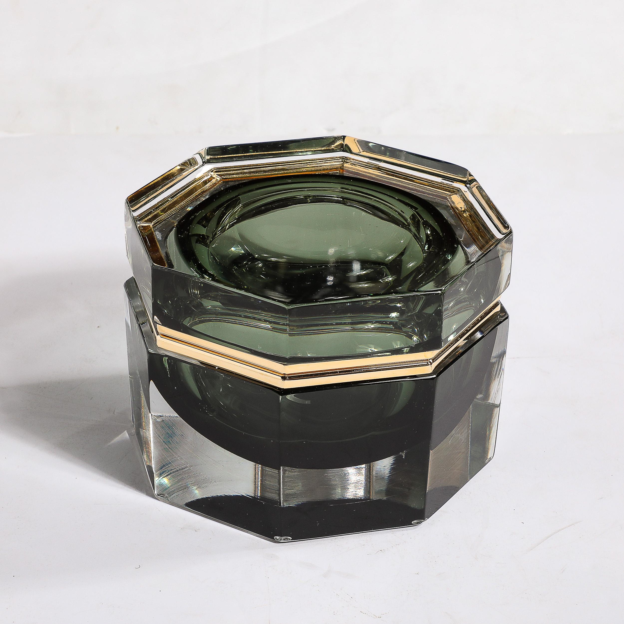 Modernist Hand-Blown Murano Octagonal Glass Box in Emerald w/ Brass Fittings For Sale 2