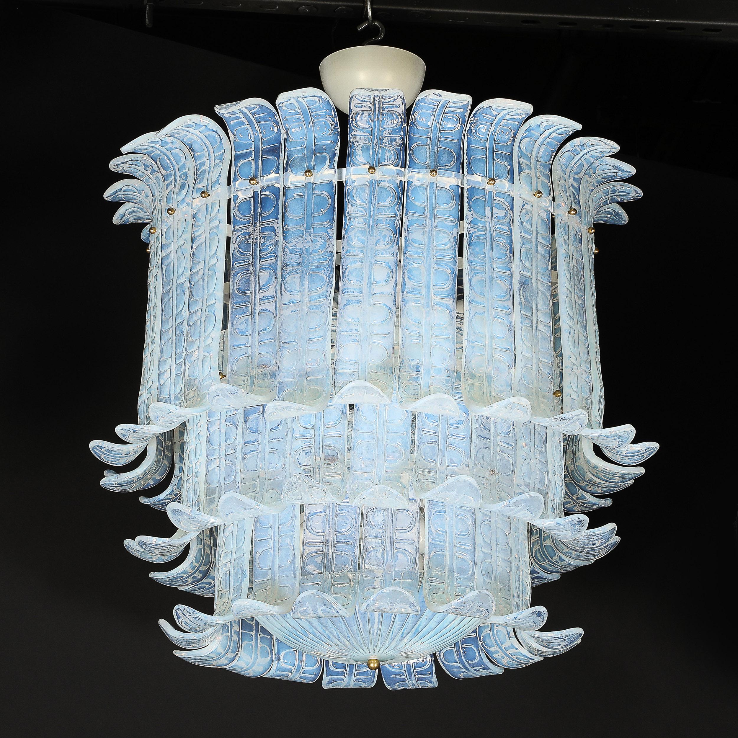 Lustre moderniste à 3 niveaux en verre texturé moulé opalescent de Murano soufflé à la main en vente 7