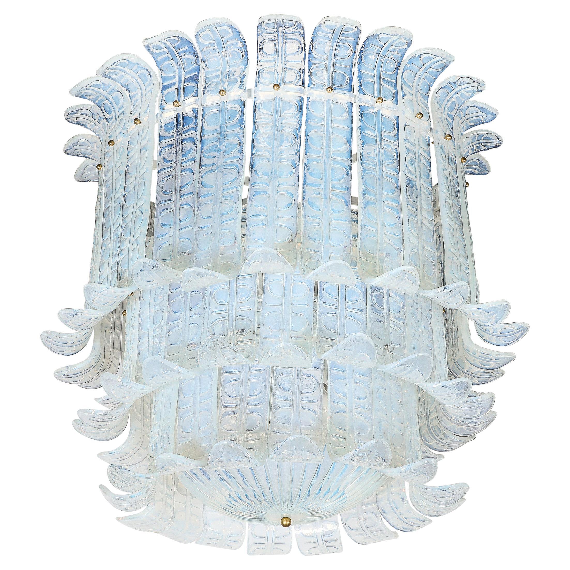 Lampadario modernista a 3 piani in vetro di Murano soffiato a mano e modellato opalescente