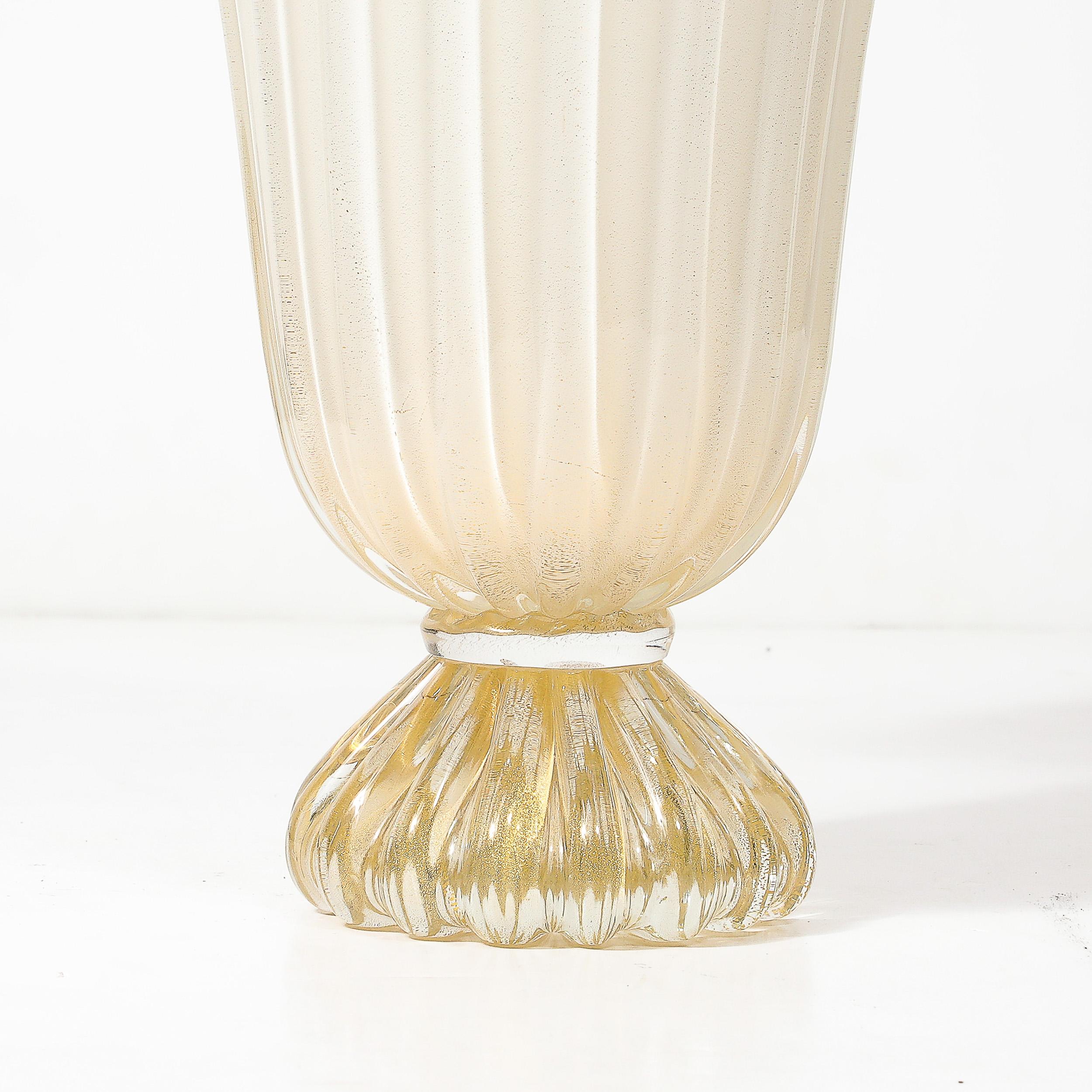 Jarrón modernista de cristal nacarado de Murano soplado a mano con motas de oro de 24 quilates en venta 7