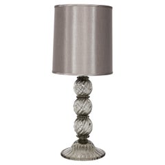 Lampe de bureau moderniste en verre de Murano soufflé à la main et fumé avec détails festonnés