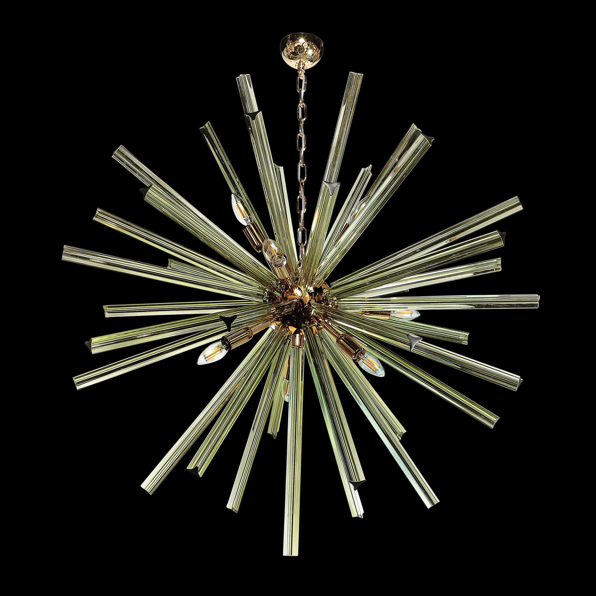 Modernist Hand-Blown Murano Smoked Peridot Camer Glass Sputnik Chandelier In Excellent Condition For Sale In New York, NY