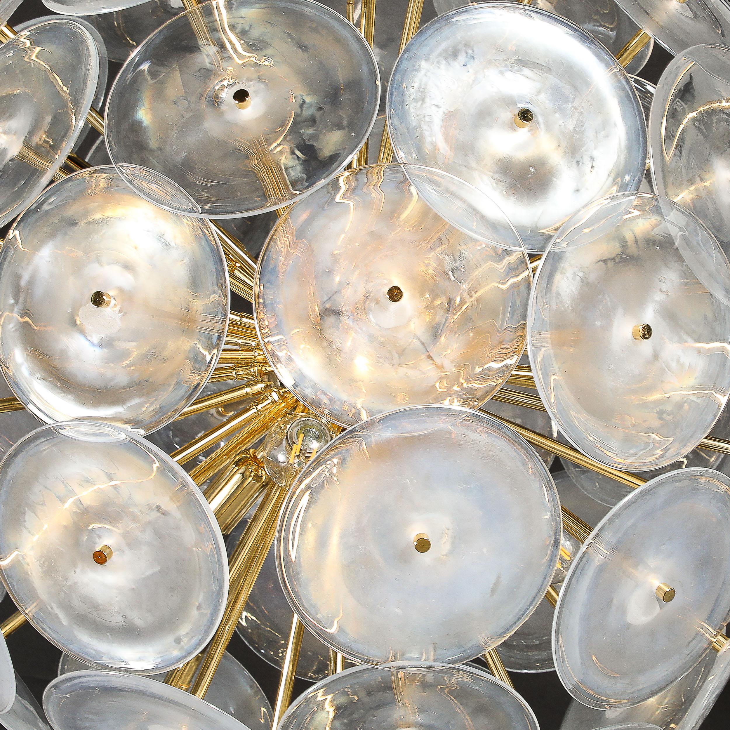 Lustre moderniste en verre de Murano opalescent soufflé à la main avec raccords en laiton en vente 4