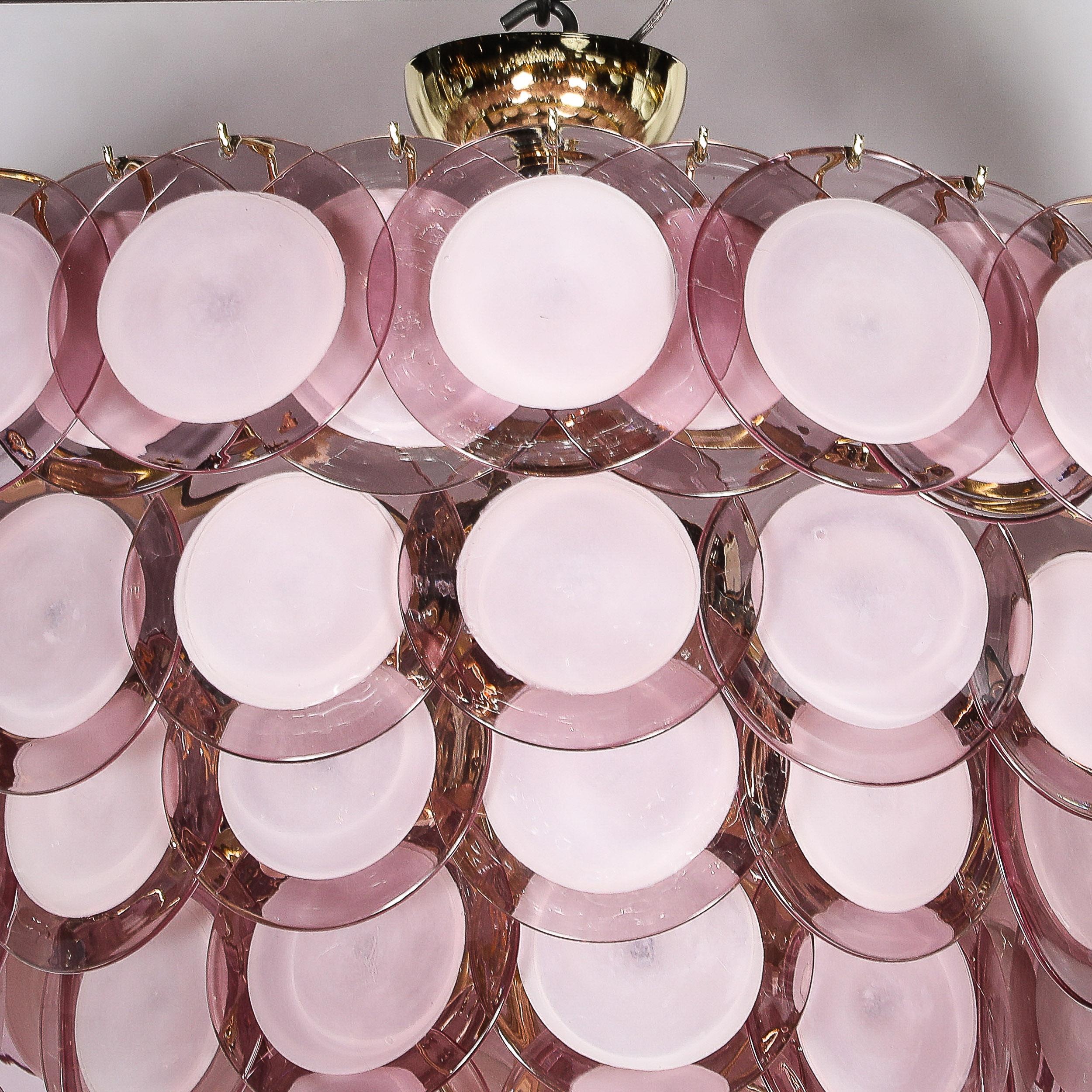 Moderne Lustre moderne à disque à 6 branches en laiton et Murano soufflé à la main en améthyste fumée en vente