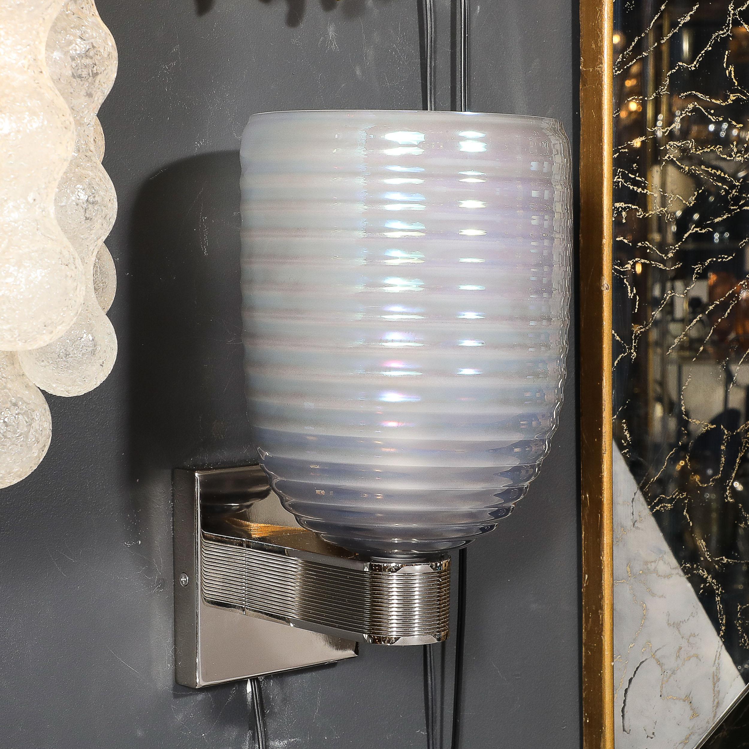 Applique moderniste in vetro di Murano soffiato a mano con alveare fumé e montate in nichel in vendita 7