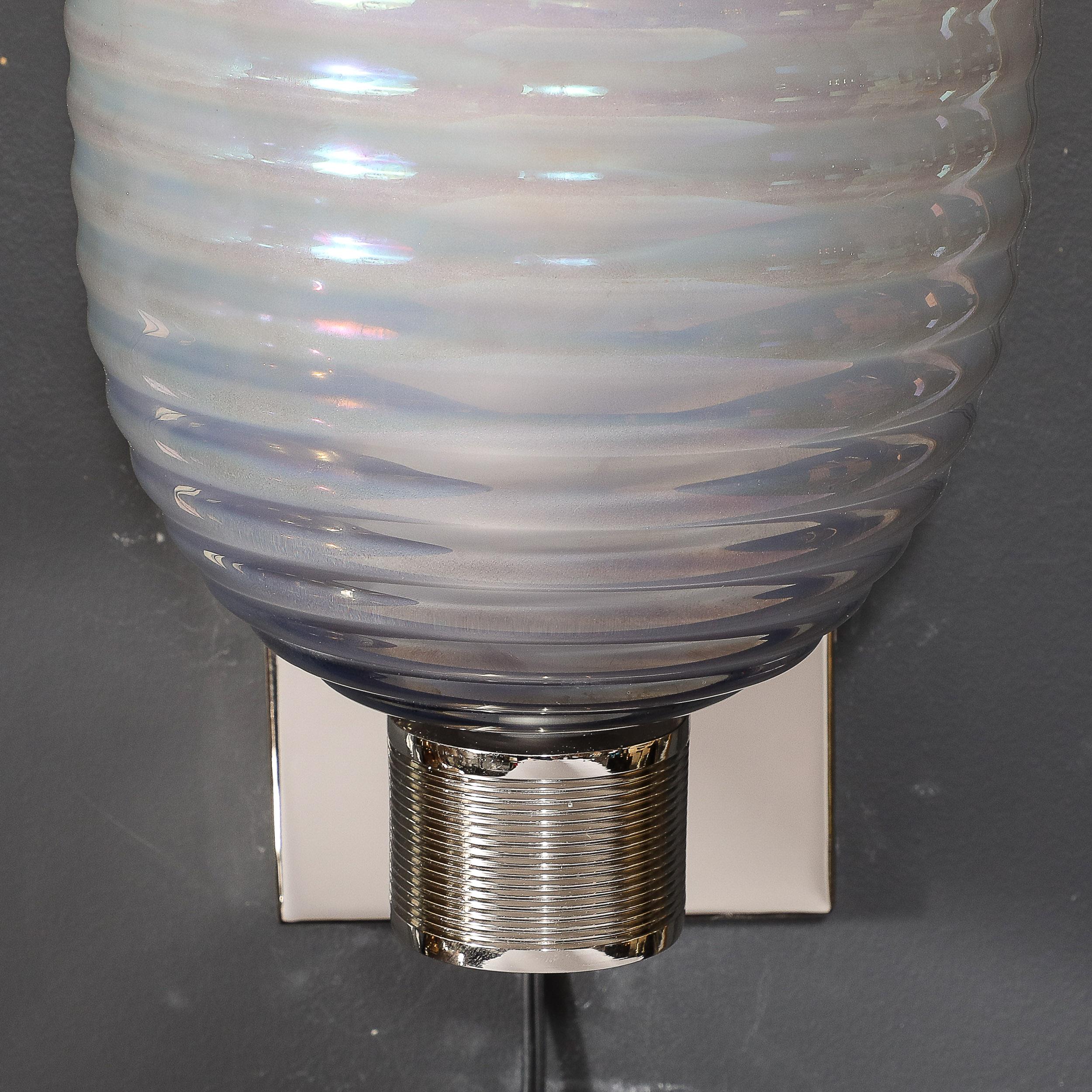 Applique moderniste in vetro di Murano soffiato a mano con alveare fumé e montate in nichel in vendita 10