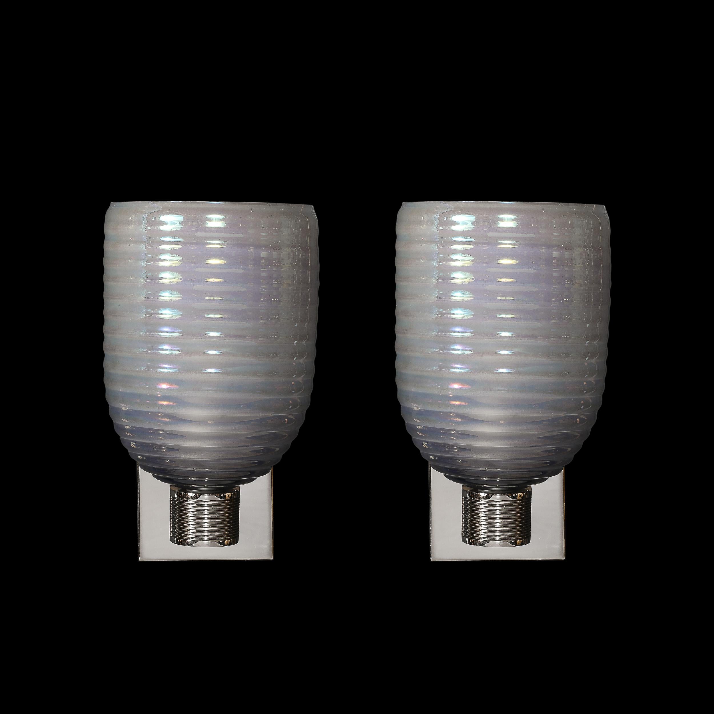 Vetro di Murano Applique moderniste in vetro di Murano soffiato a mano con alveare fumé e montate in nichel in vendita