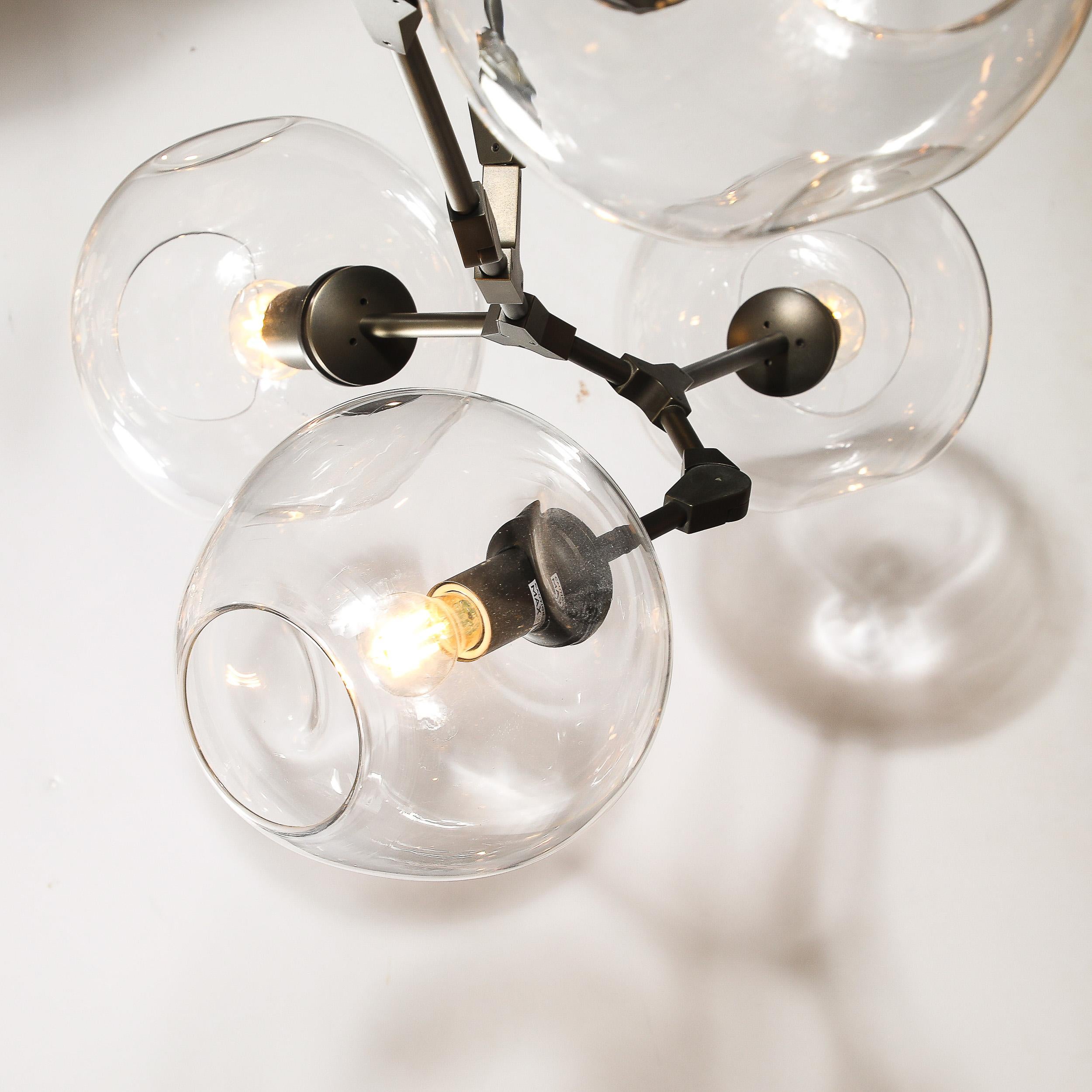 Lampadario modernista a cinque globi in vetro trasparente soffiato a mano di Lindsey Adelman in vendita 1