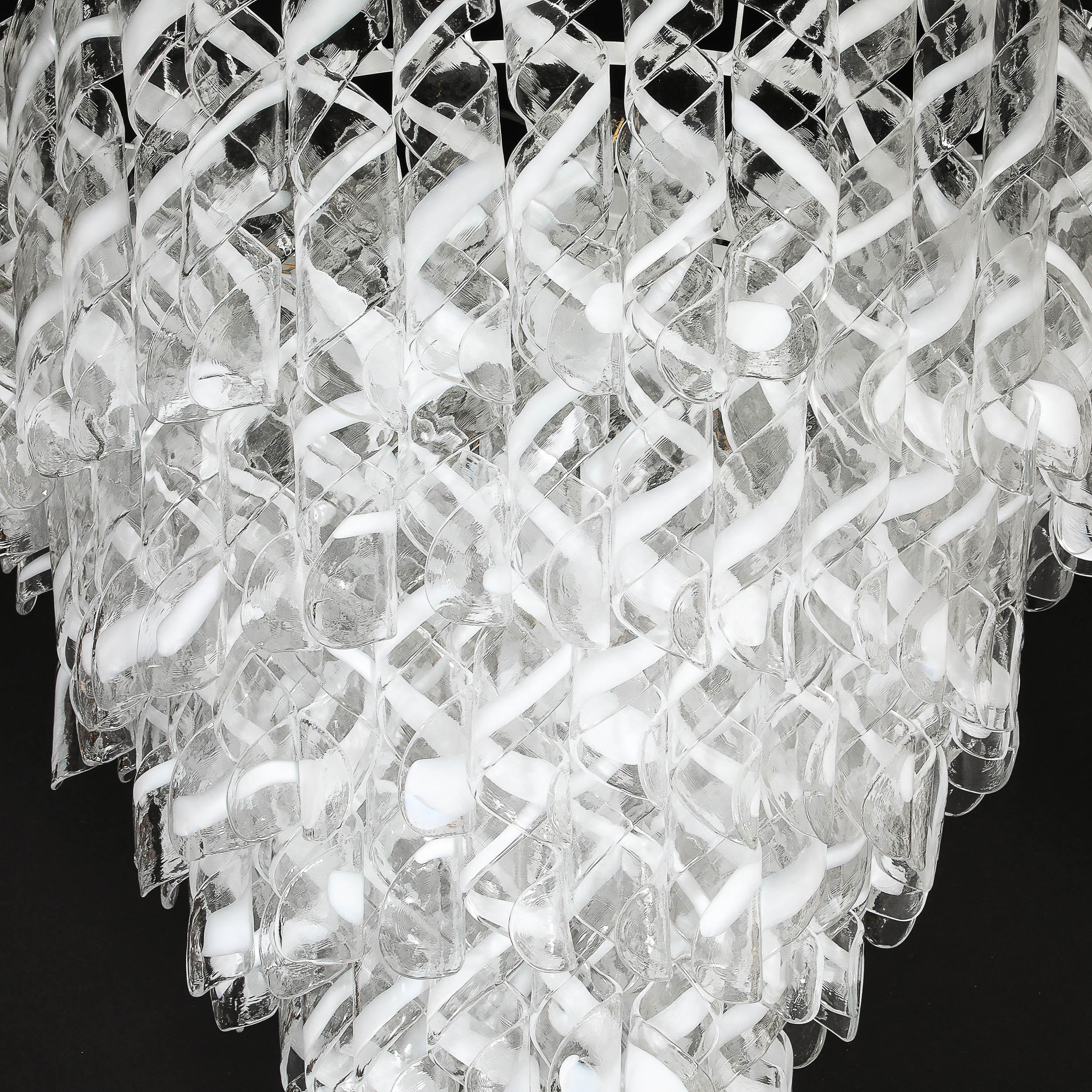 Lustre moderniste Torciglioni en verre de Murano blanc et translucide soufflé à la main en vente 10