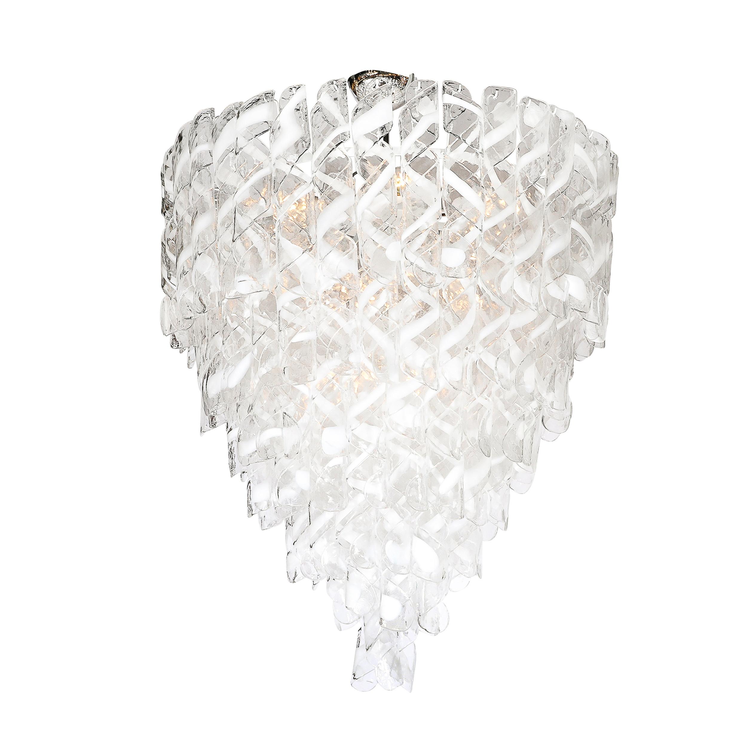Moderne Lustre moderniste Torciglioni en verre de Murano blanc et translucide soufflé à la main en vente