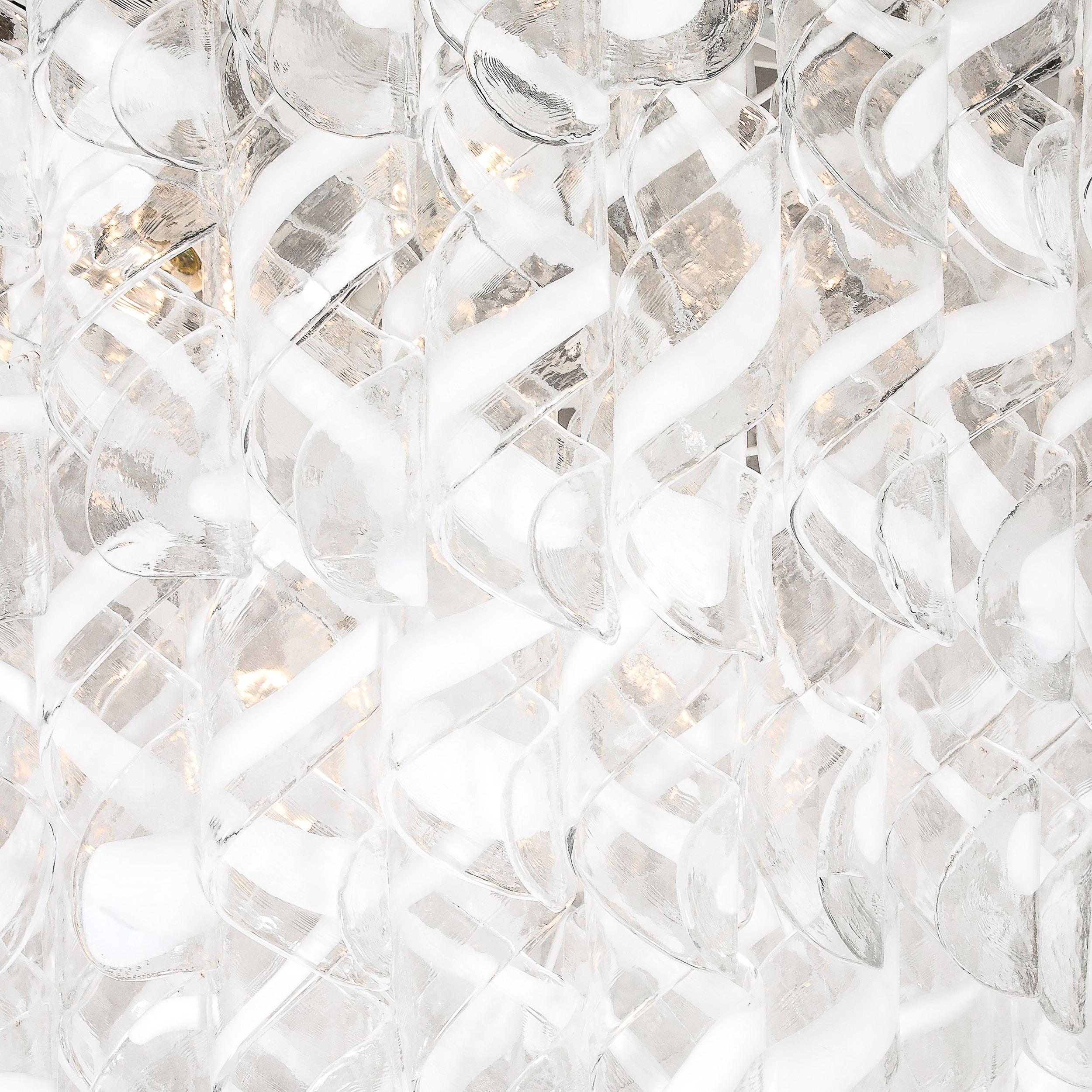 Verre de Murano Lustre moderniste Torciglioni en verre de Murano blanc et translucide soufflé à la main en vente