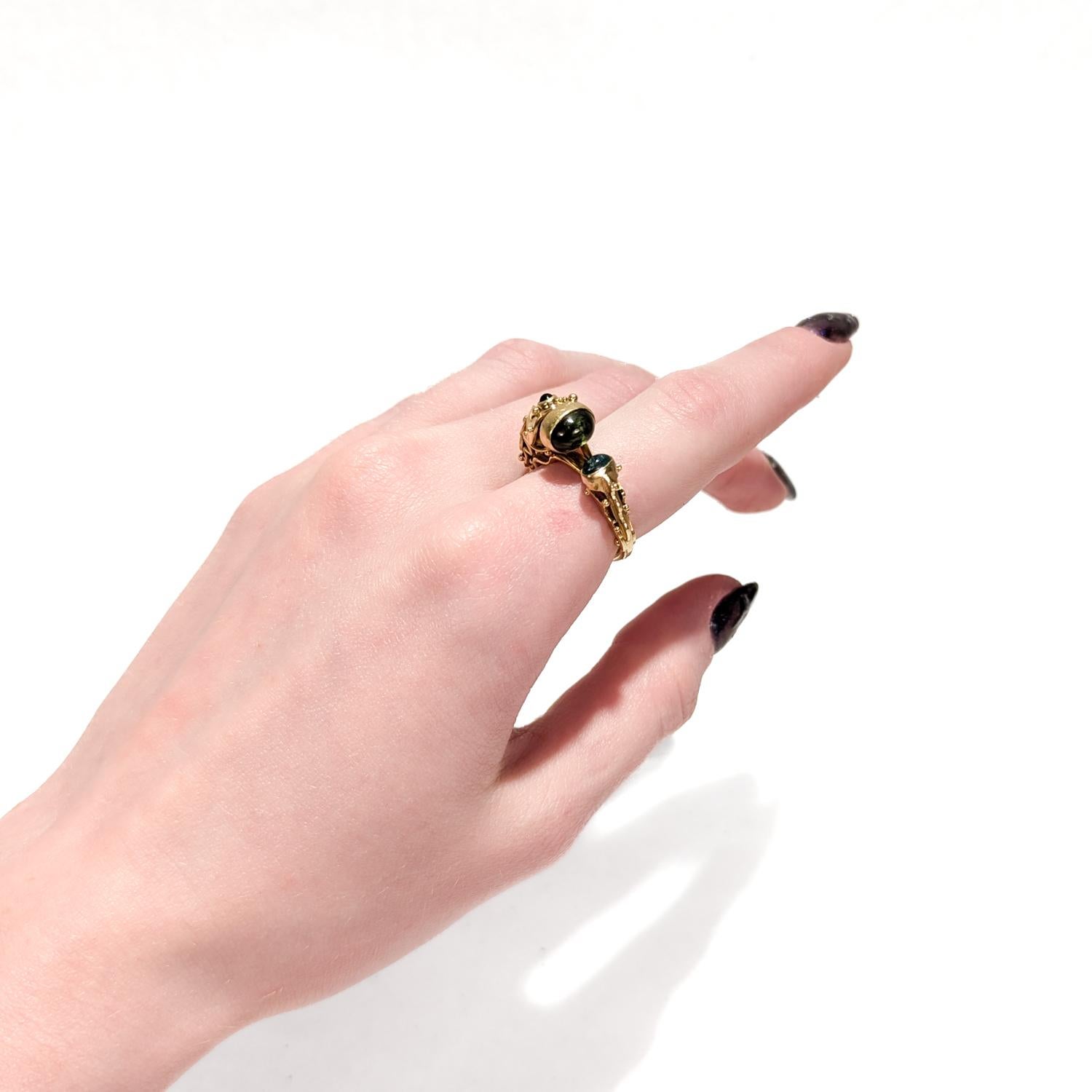 Bague moderniste en or 18K et serti de pierres précieuses Cicada / Insecte figuratif, faite à la main en vente 10