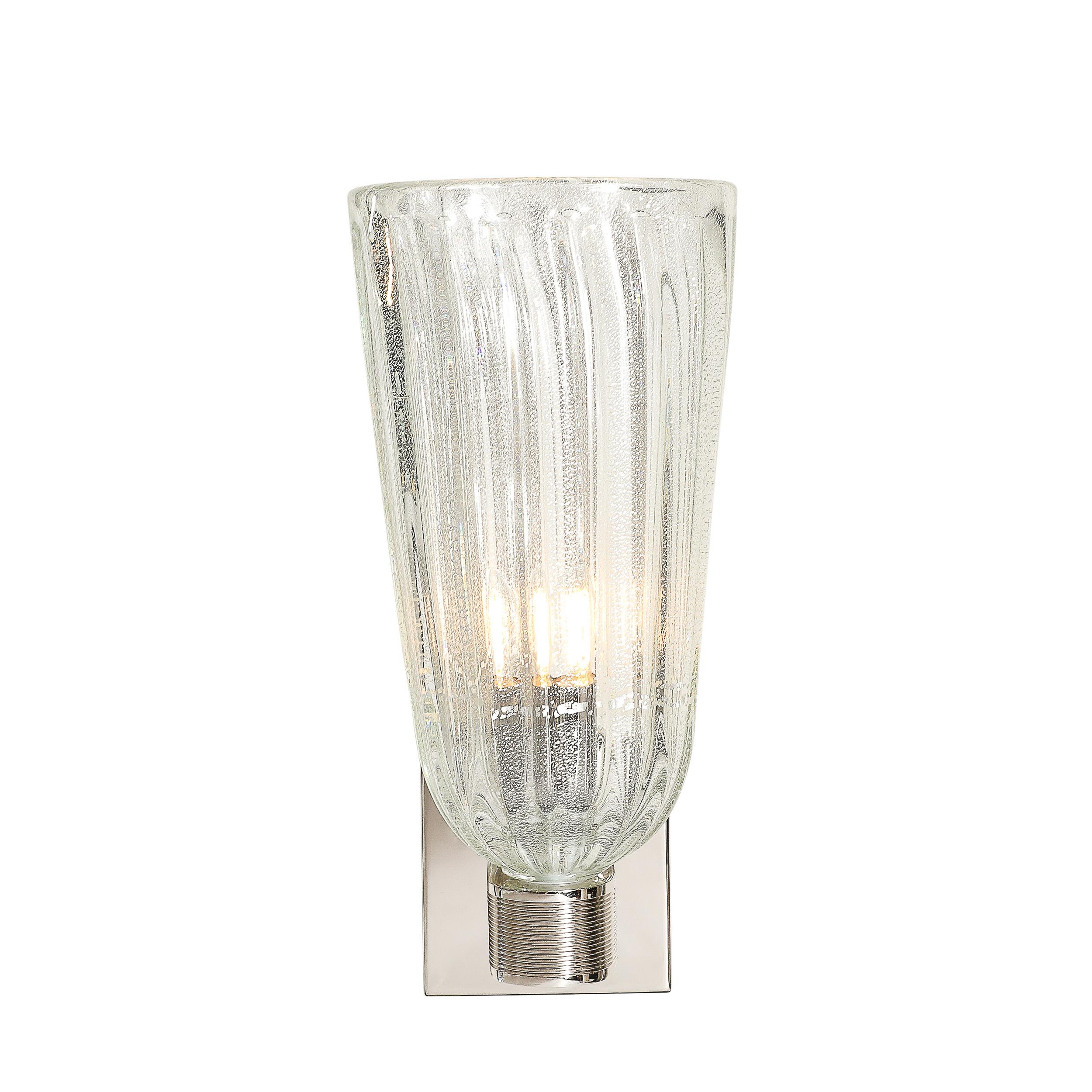 Moderne Appliques modernistes soufflées à la main en verre de Murano, nickel cannelé et or blanc 24 carats en vente