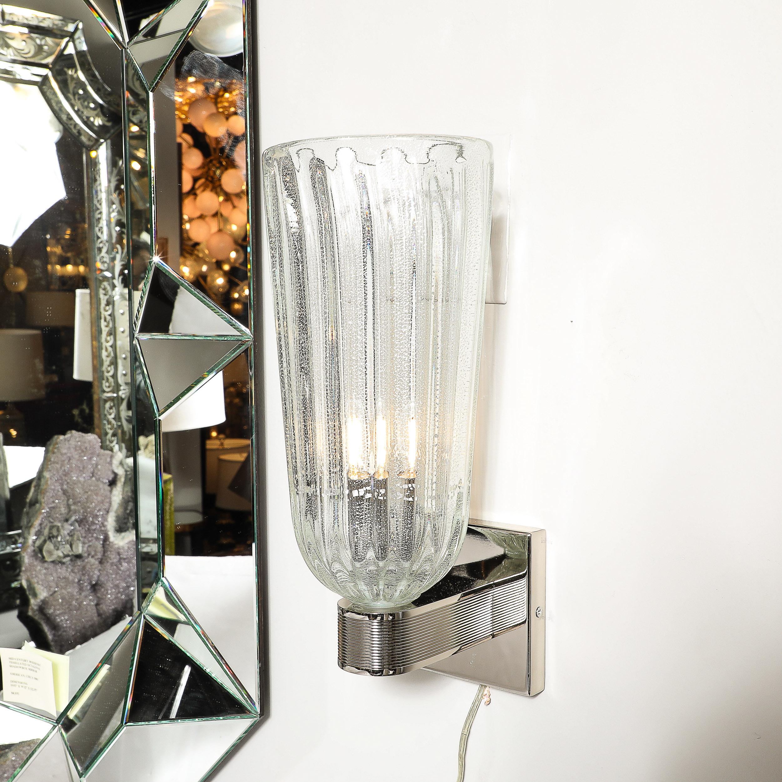 Appliques modernistes soufflées à la main en verre de Murano, nickel cannelé et or blanc 24 carats en vente 2