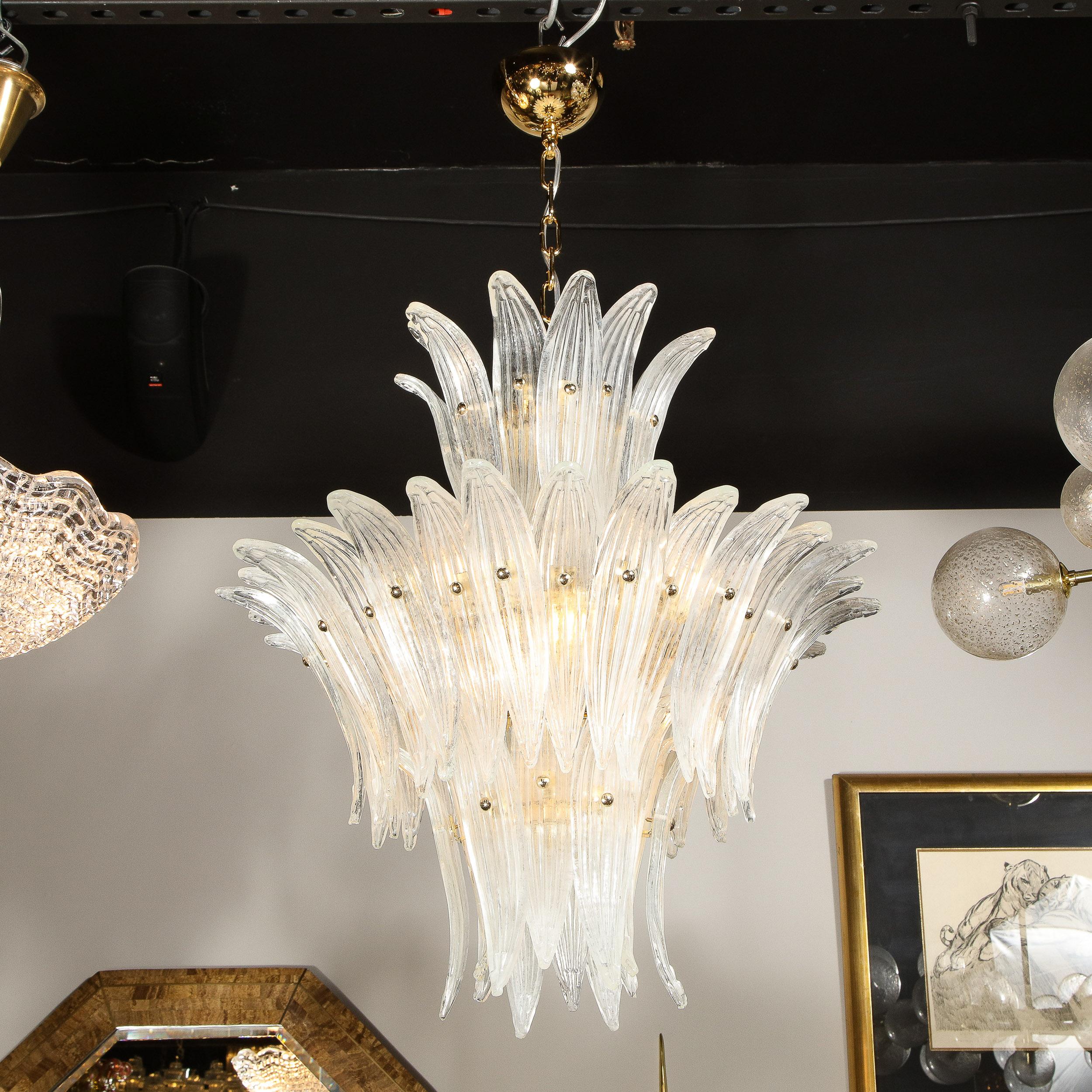 italien Lustre Palma à trois niveaux en verre de Murano soufflé à la main avec accessoires en laiton en vente