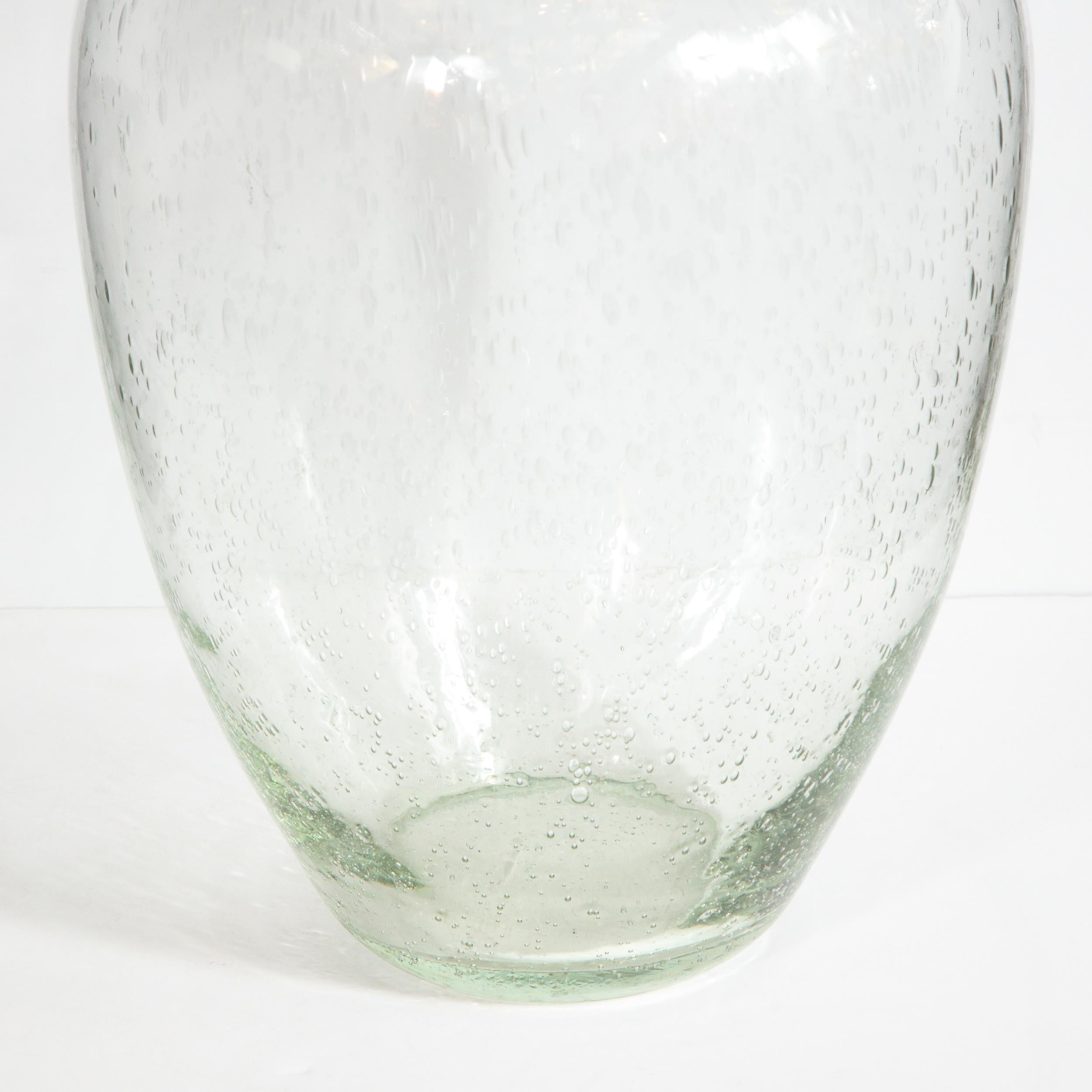 Modernistische mundgeblasene Murano-Vase aus durchscheinendem Meerschaum (Italienisch) im Angebot