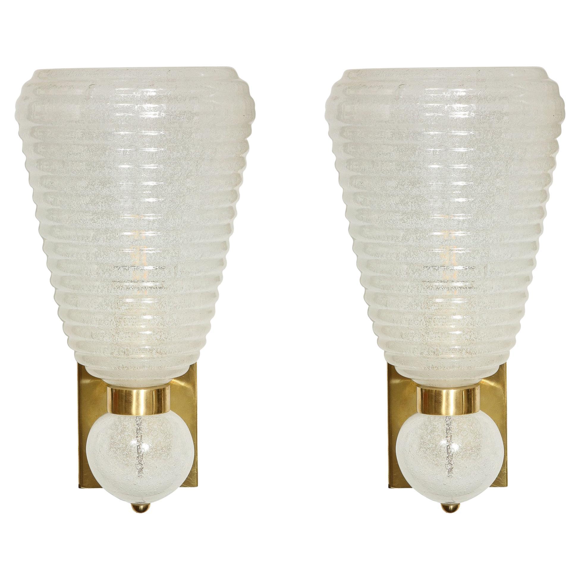 Appliques modernistes de Murano soufflées à la main et nervurées avec des touches d'or blanc 24 carats