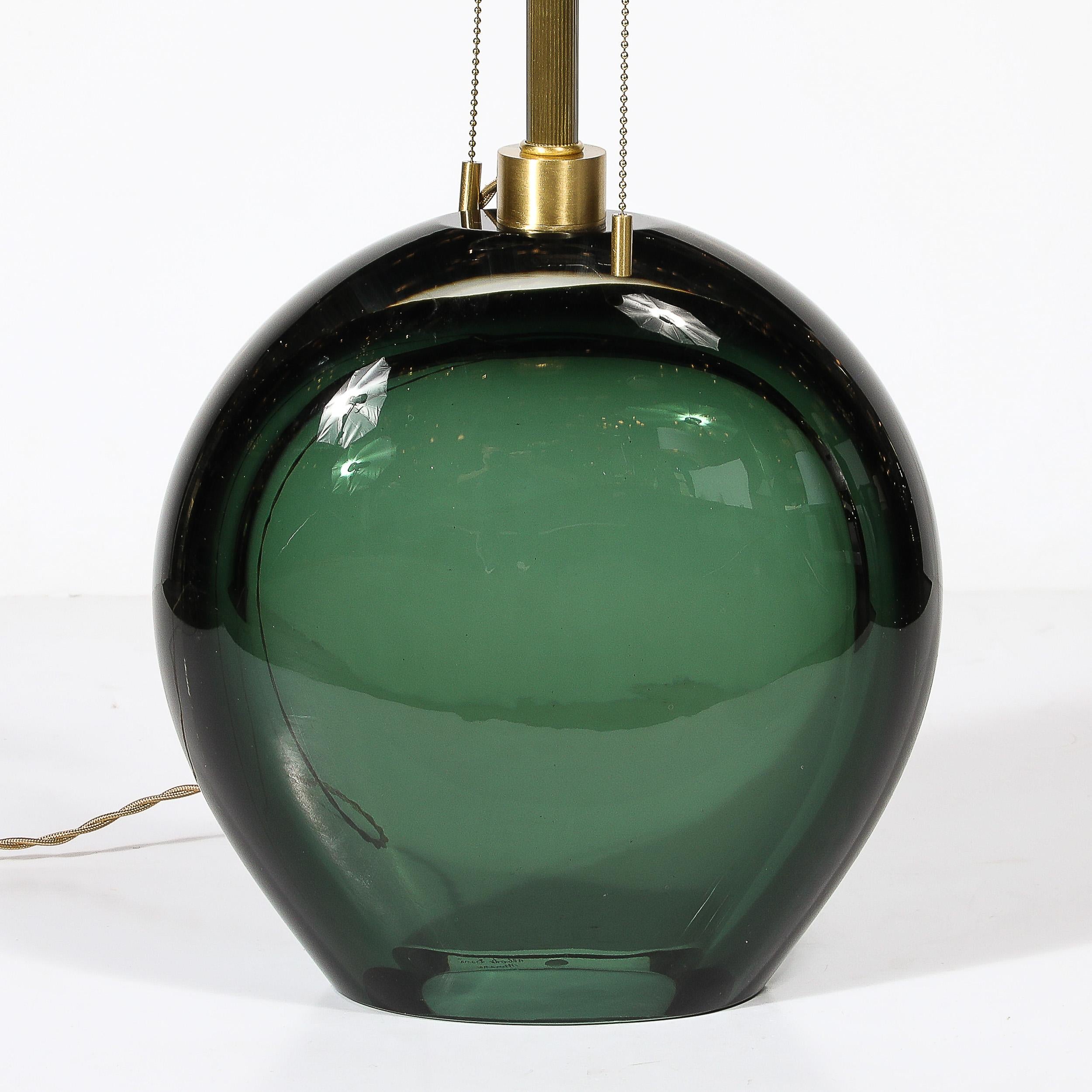 Lámparas de sobremesa modernistas de cristal de Murano ahumado verde viridiana soplado a mano y latón Italiano en venta