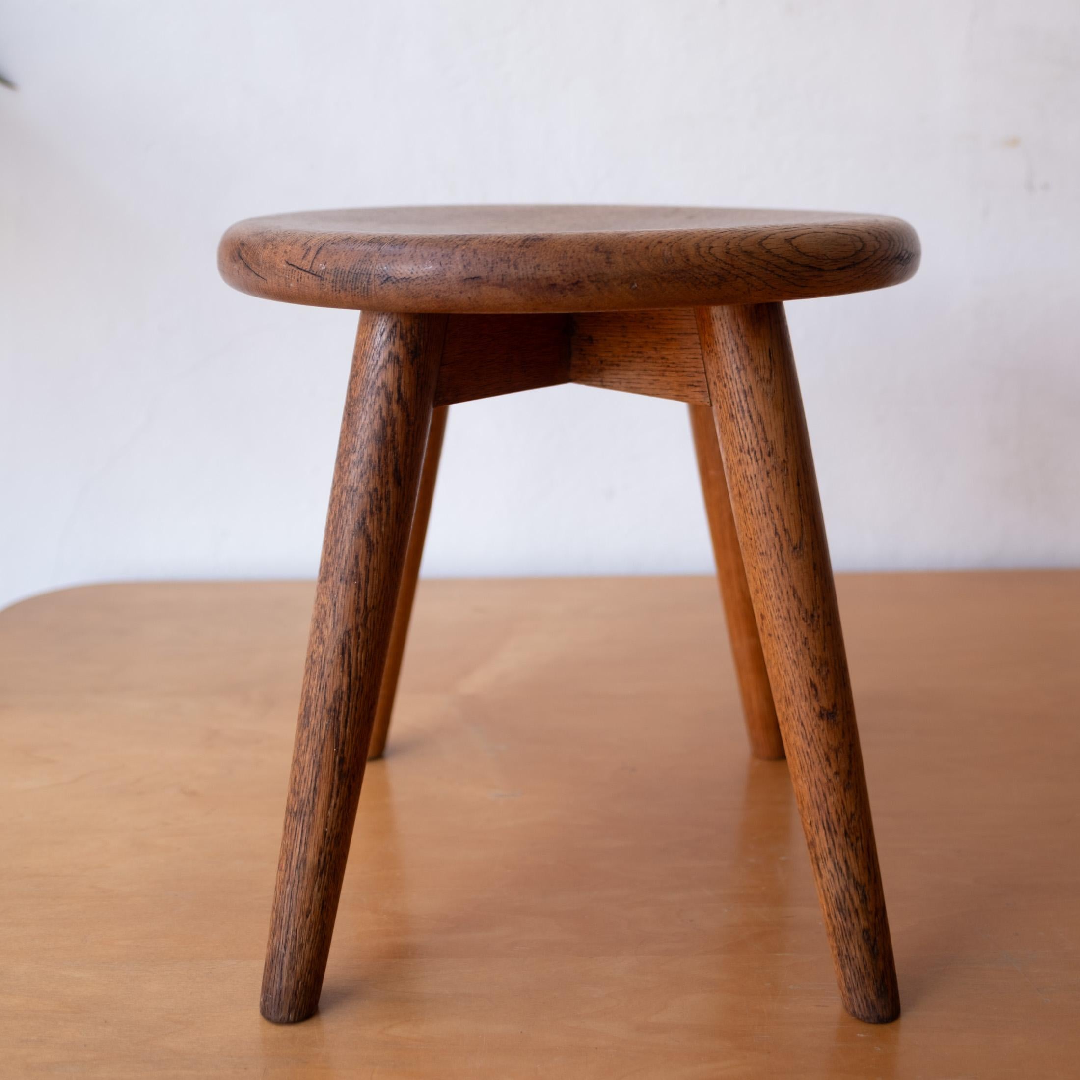 Modernist Handcrafted Solid Oak Berger Stool For Sale 4