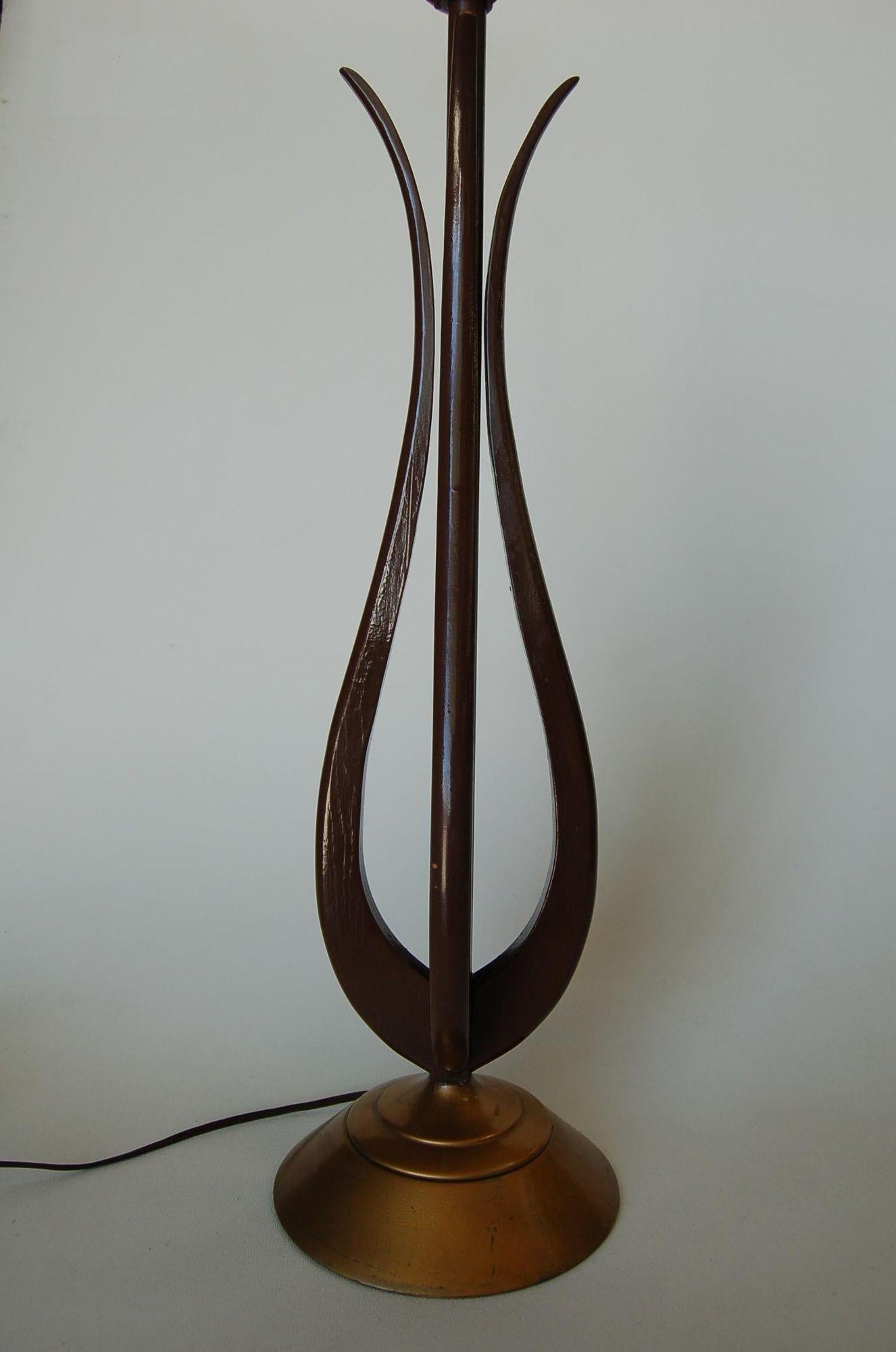 Wood Modernist Harp Shaped Sculptural Walnut and Brass Tone Table Lamp, Pair For Sale