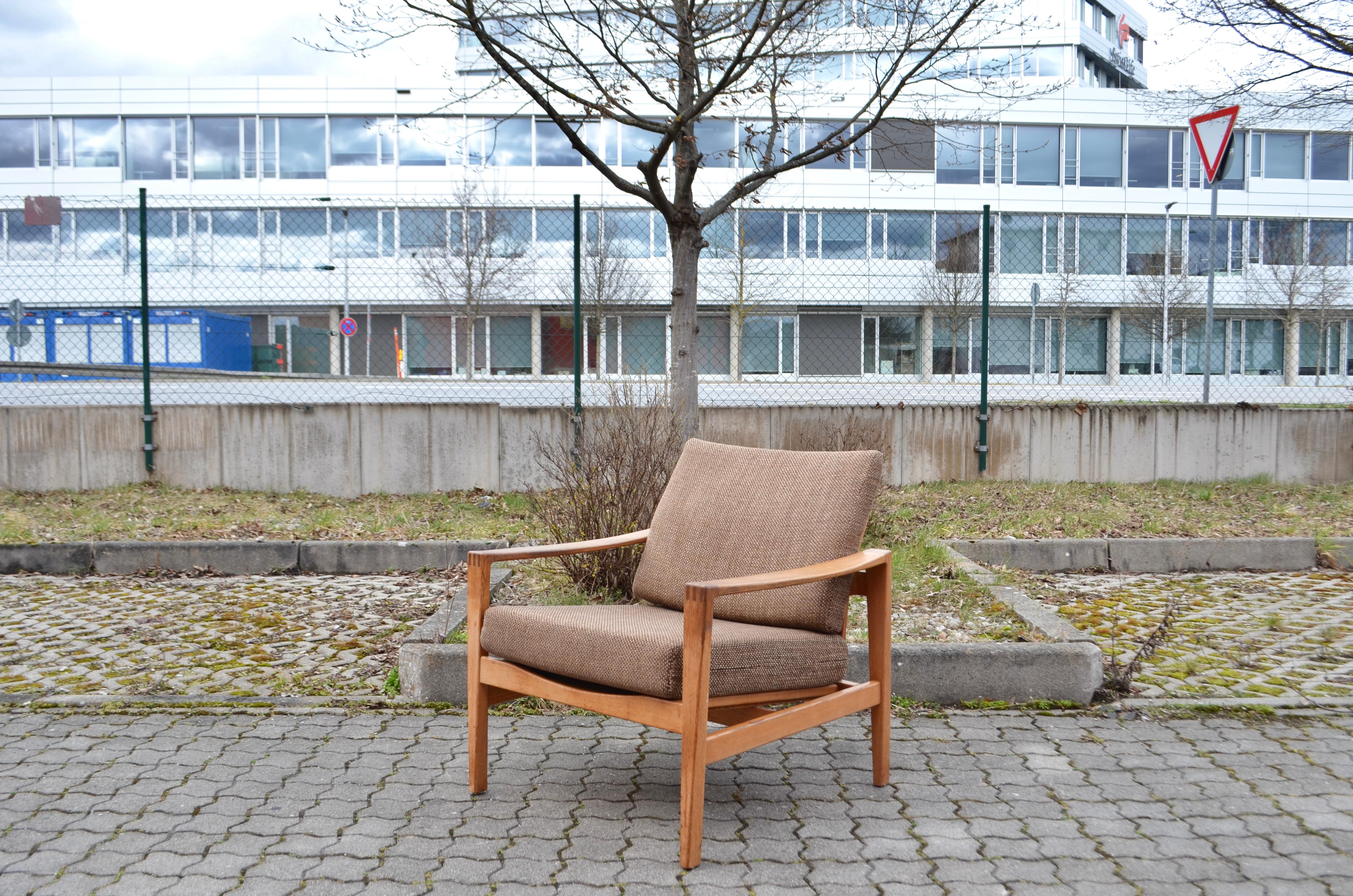 German Modernist Hartmut Lohmeyer Oak Easy Lounge Chair for Wilkhahn Midcentury For Sale