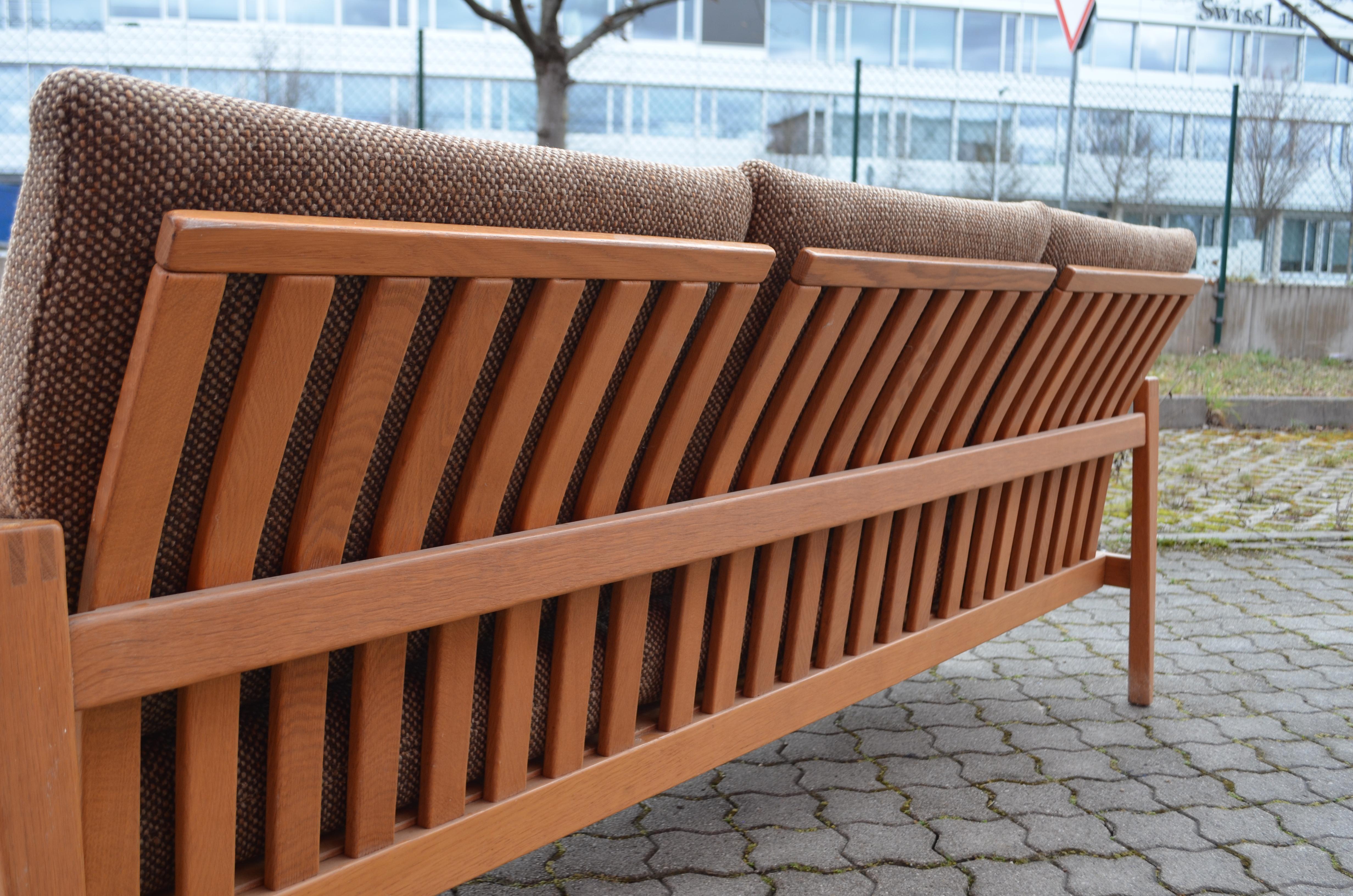 Modernistisches Hartmut Lohmeyer-Sofa aus Eiche für Wilkhahn, Mitte des Jahrhunderts im Angebot 3