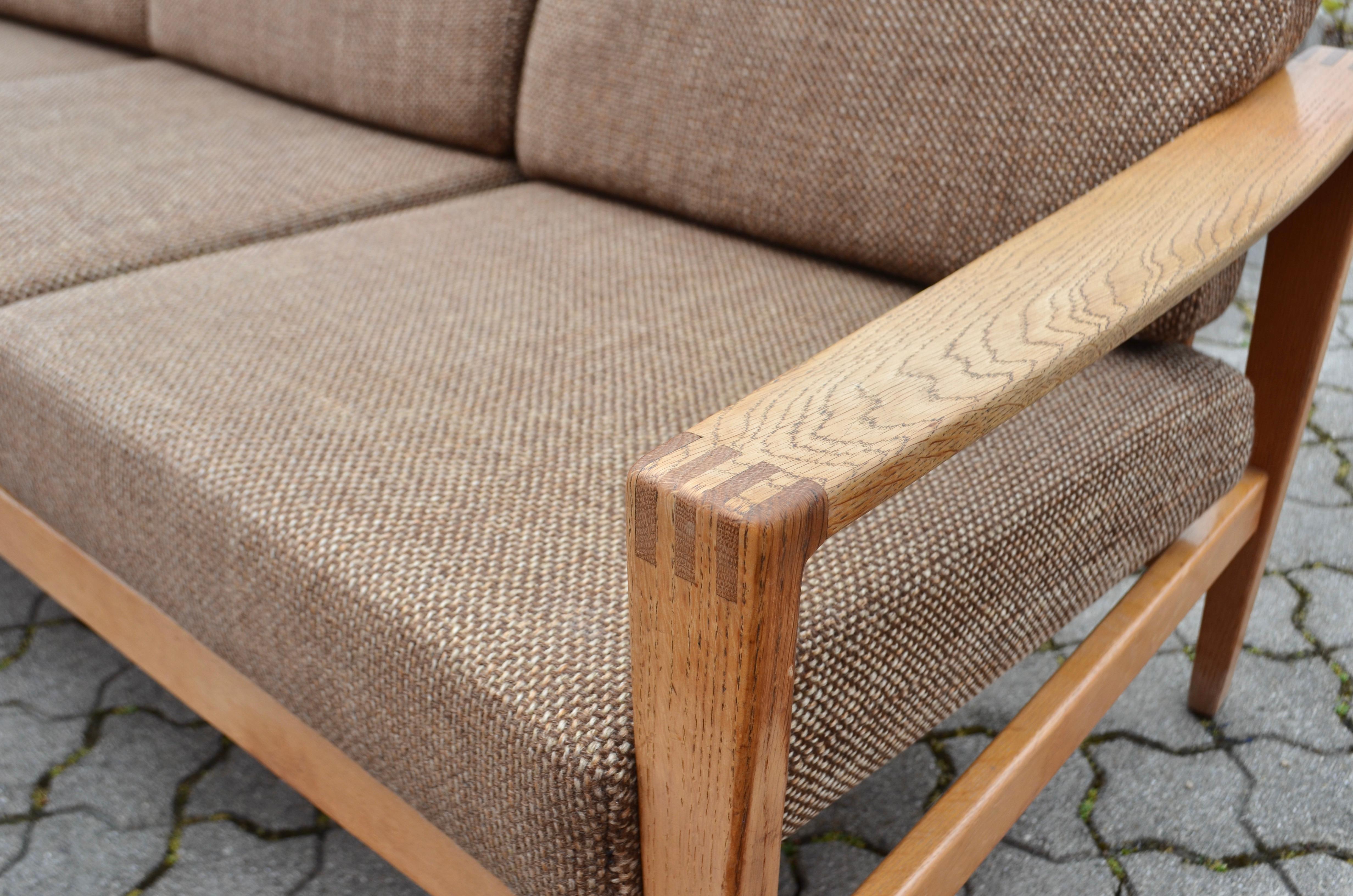 Modernist Hartmut Lohmeyer Oak Sofa for Wilkhahn Midcentury For Sale 4