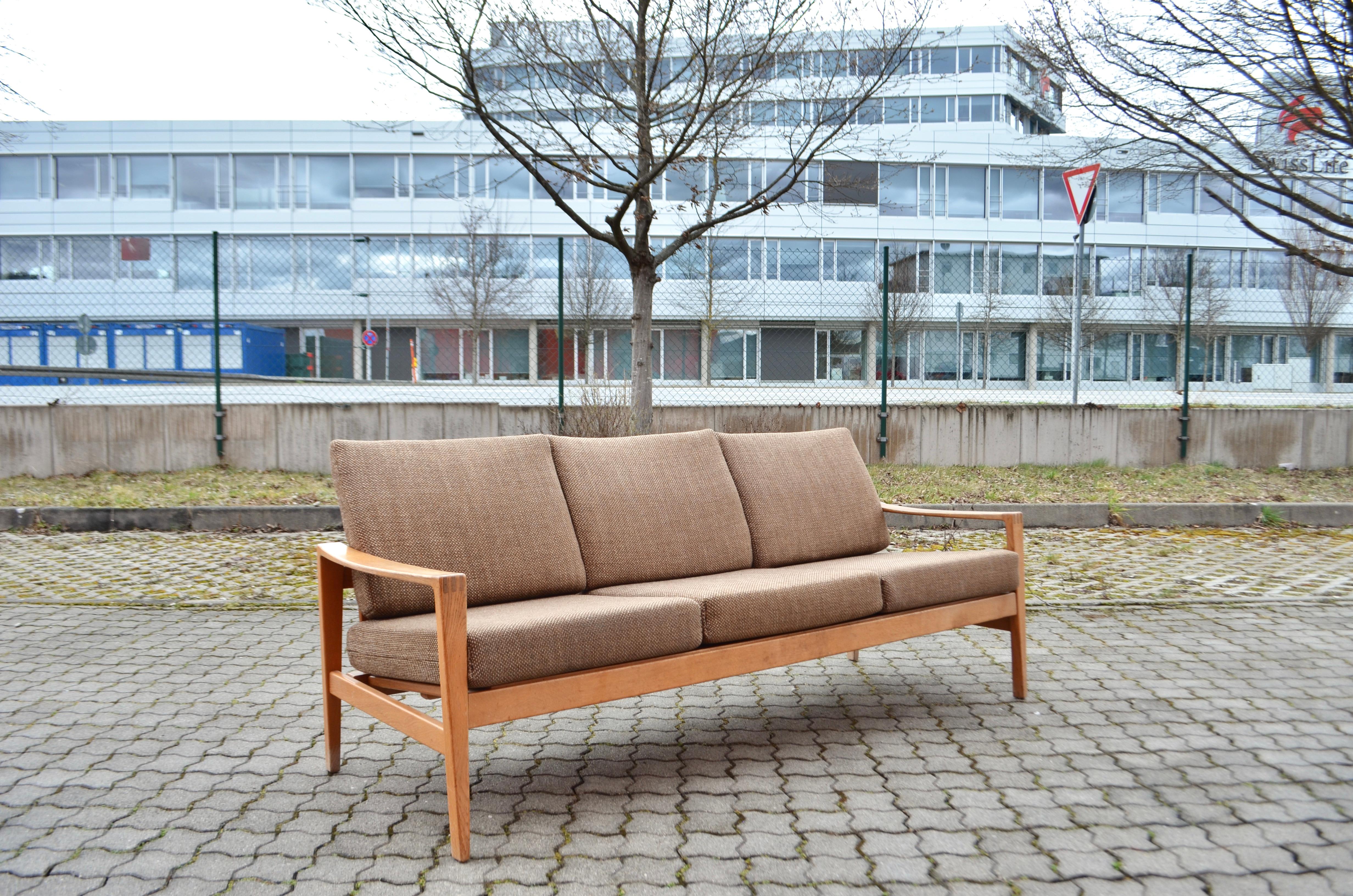 Modernist Hartmut Lohmeyer Oak Sofa for Wilkhahn Midcentury For Sale 8