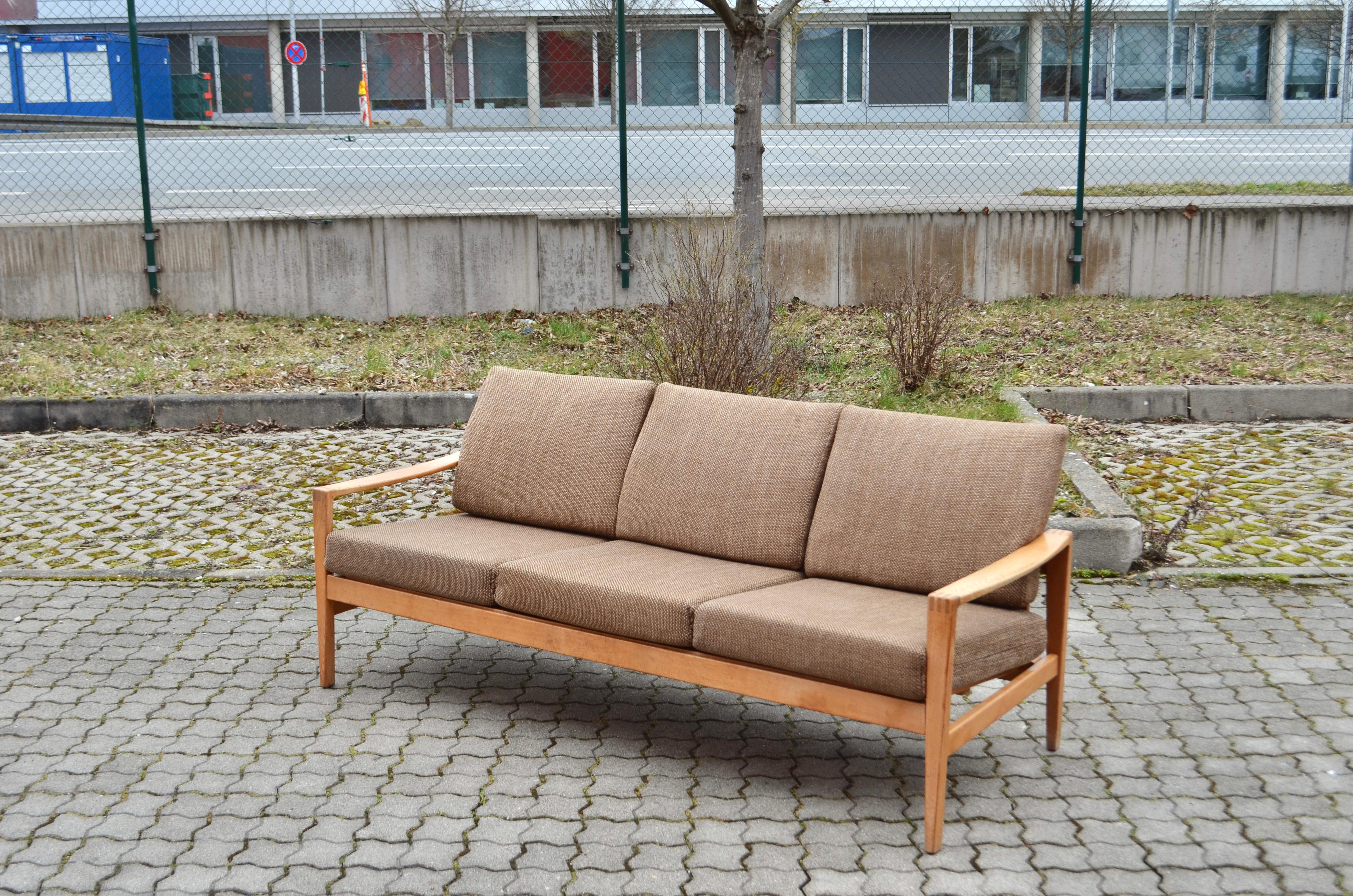 German Modernist Hartmut Lohmeyer Oak Sofa for Wilkhahn Midcentury For Sale