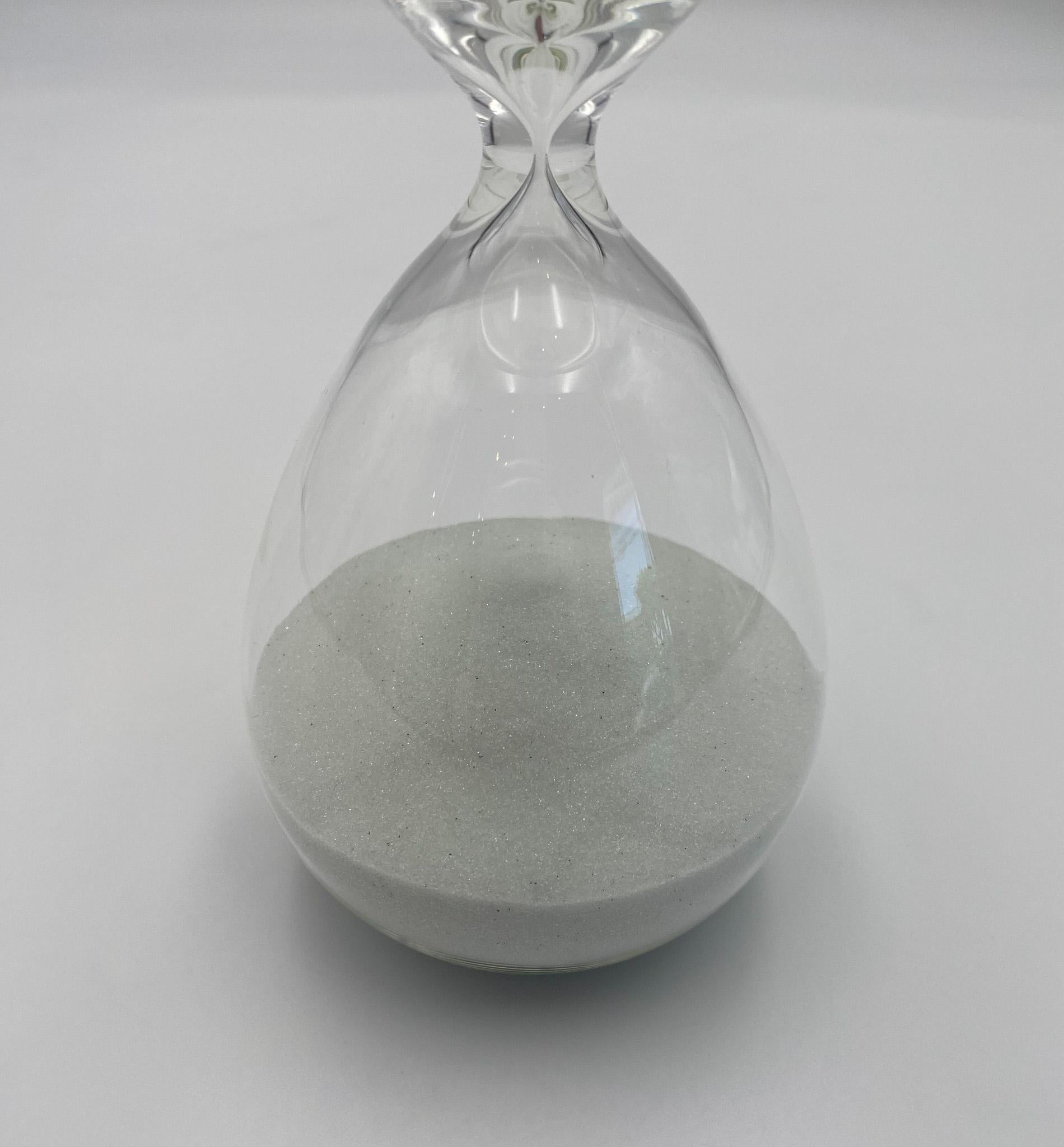 Modernist Hourglass, 20th Century 1