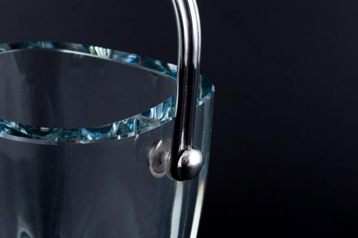 Modernistischer Eiskübel aus Kunstglas mit Griff aus Sterlingsilber (Dänisch) im Angebot