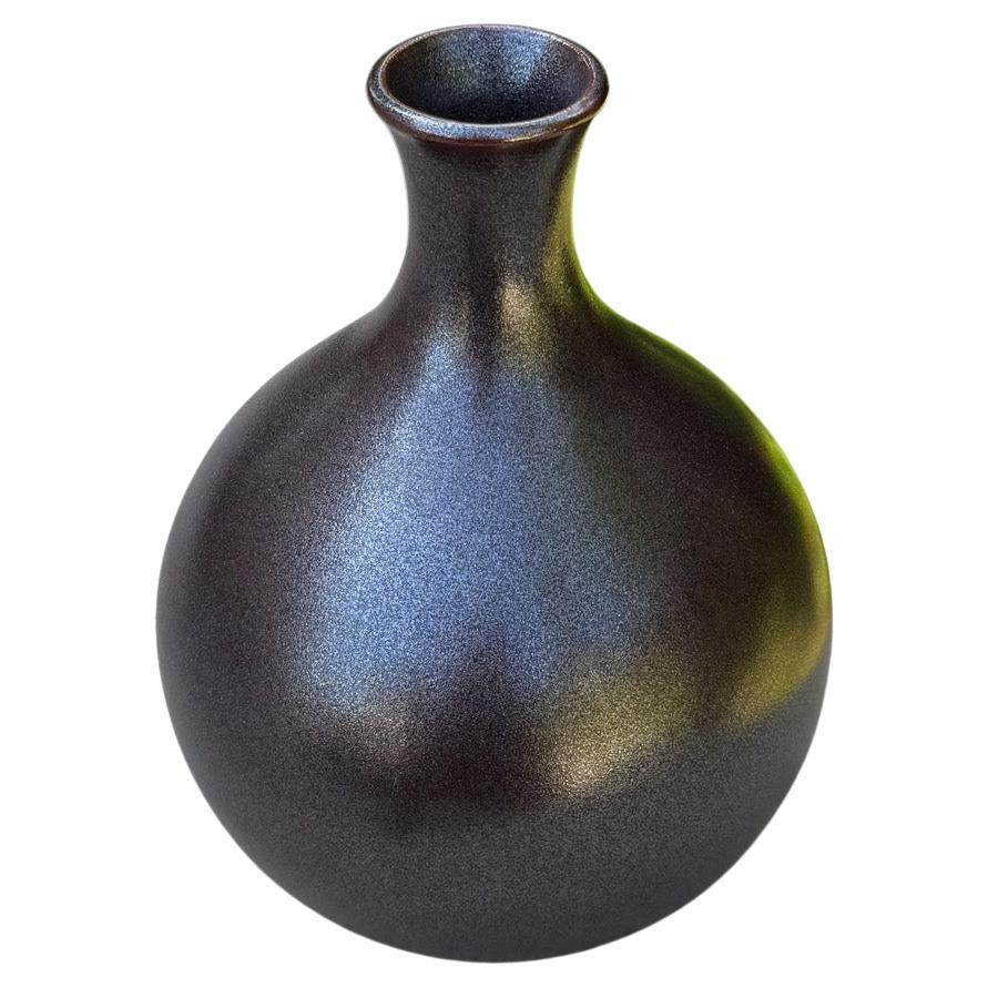 Modernist Ikebana Iridescent Glaze Vase, Japan, 20th Century