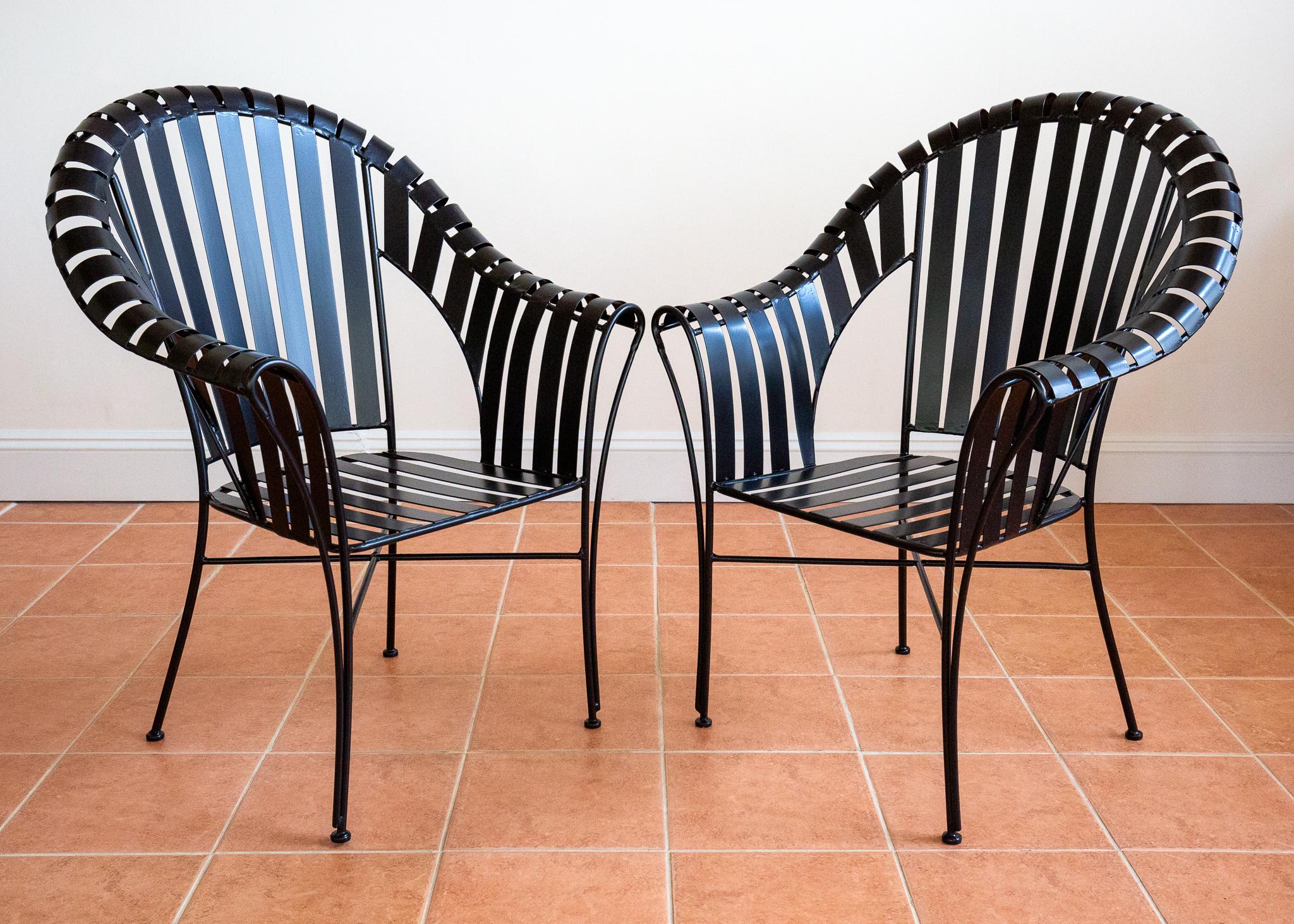 Paire de fauteuils de jardin modernistes à sangles de fer des années 1980, style brutaliste MCM Salterini en vente 3