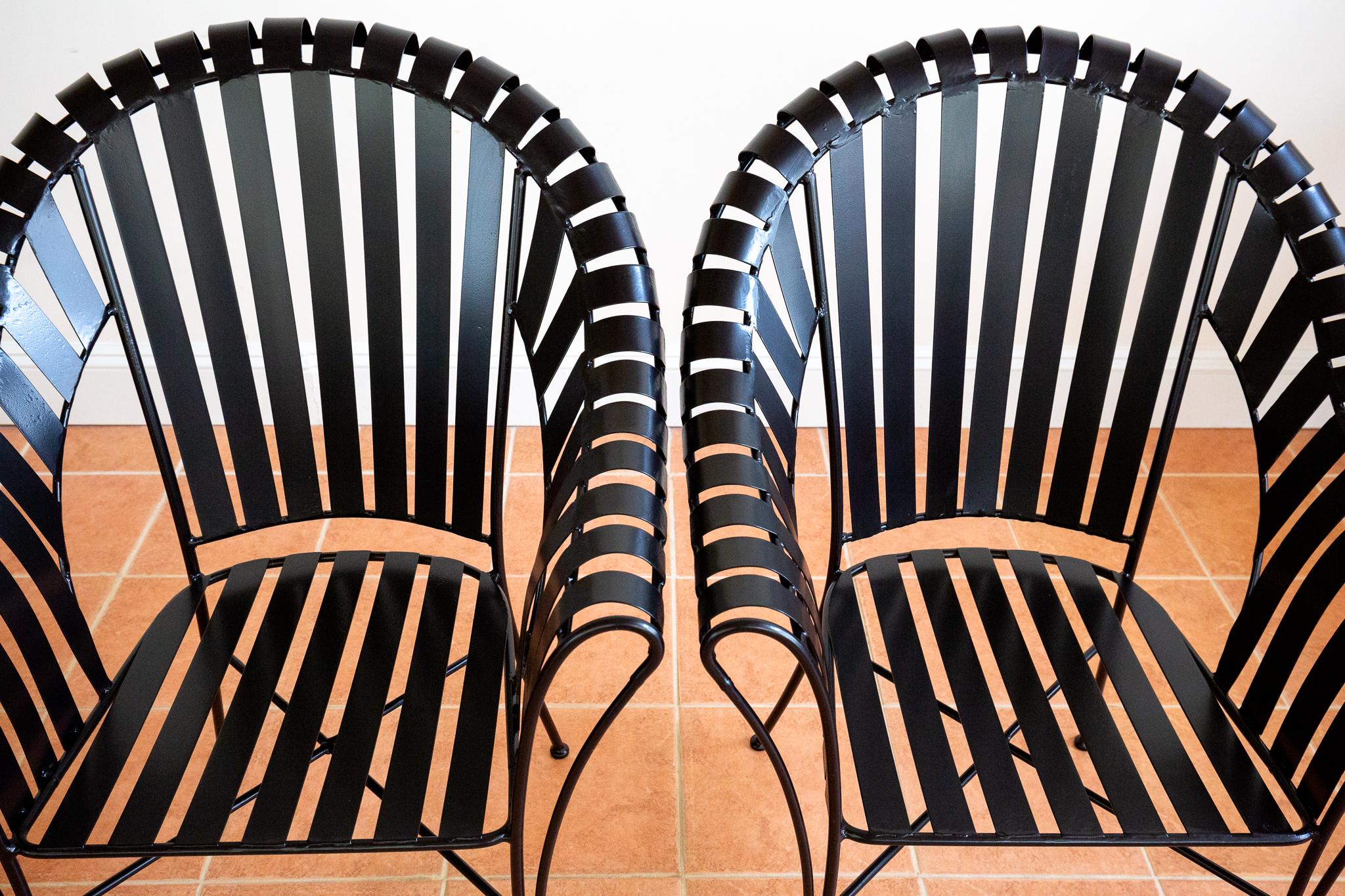 Paire de fauteuils de jardin modernistes à sangles de fer des années 1980, style brutaliste MCM Salterini en vente 9