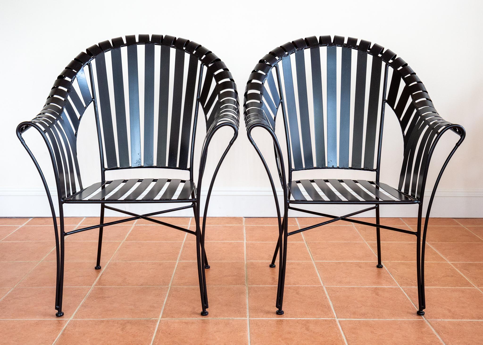 Paire de fauteuils de jardin modernistes à sangles de fer des années 1980, style brutaliste MCM Salterini Bon état - En vente à London, GB