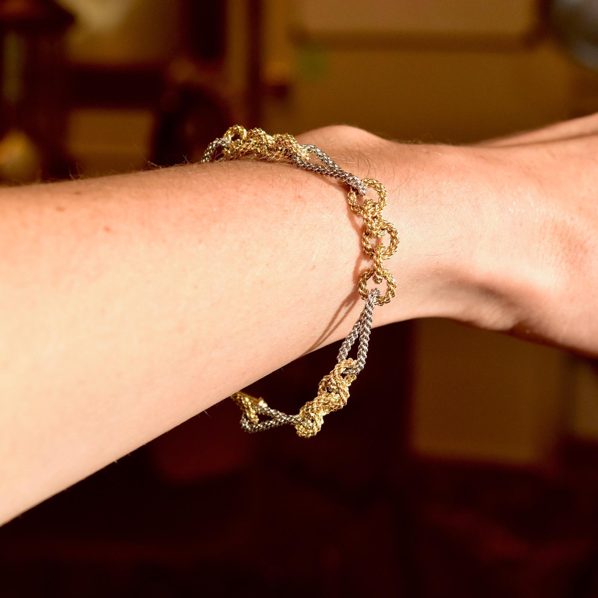 Modernist Italian 14k Textured Link Bracelet In Good Condition In Philadelphia, PA