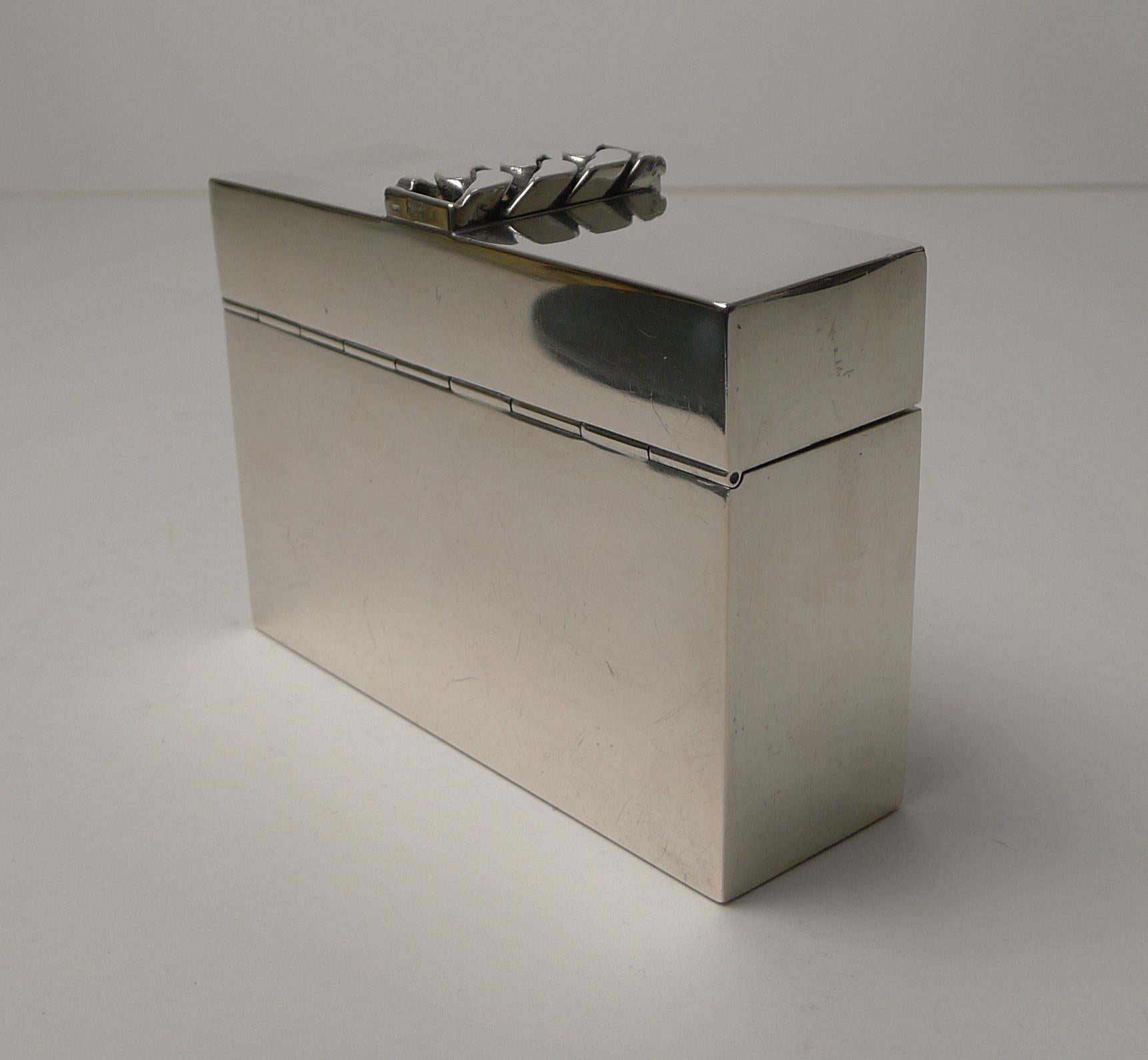 Mid-20th Century Modernist Italian 800 Silver Small Playing Card Box, C.1950/1960 For Sale