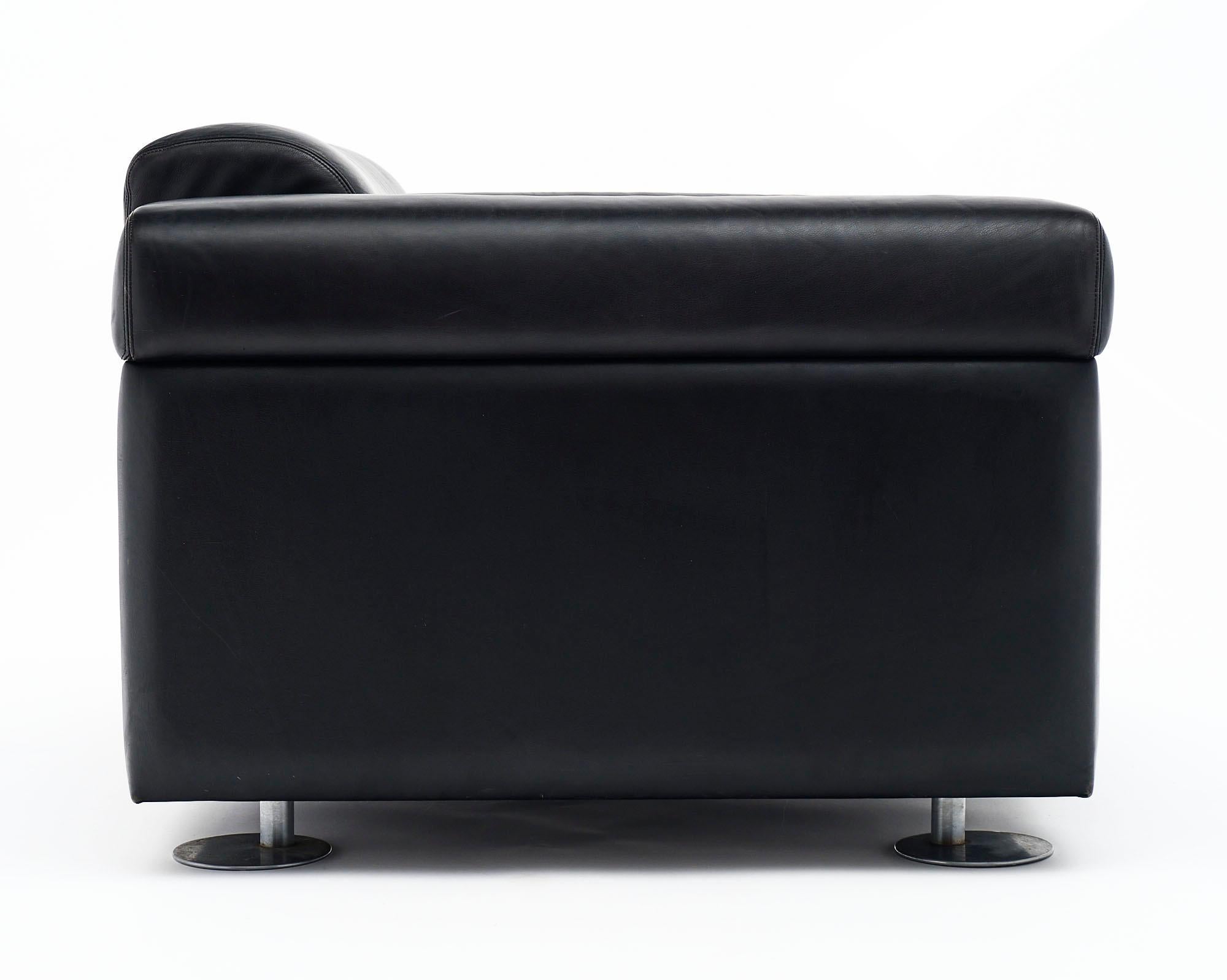 Modernist Italian Armchairs by Tecno 2