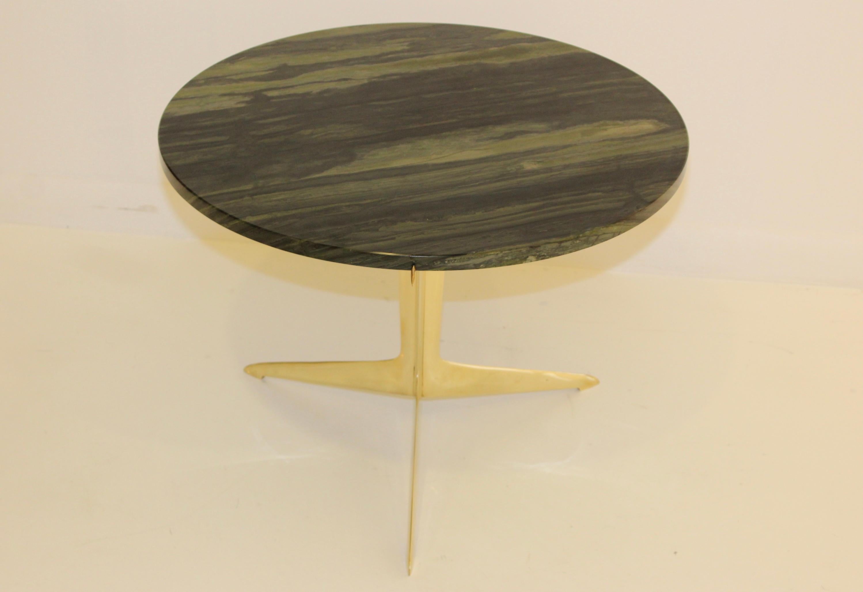 Mid-Century Modern Modernist Italian Brass and Marble Side Table For Sale