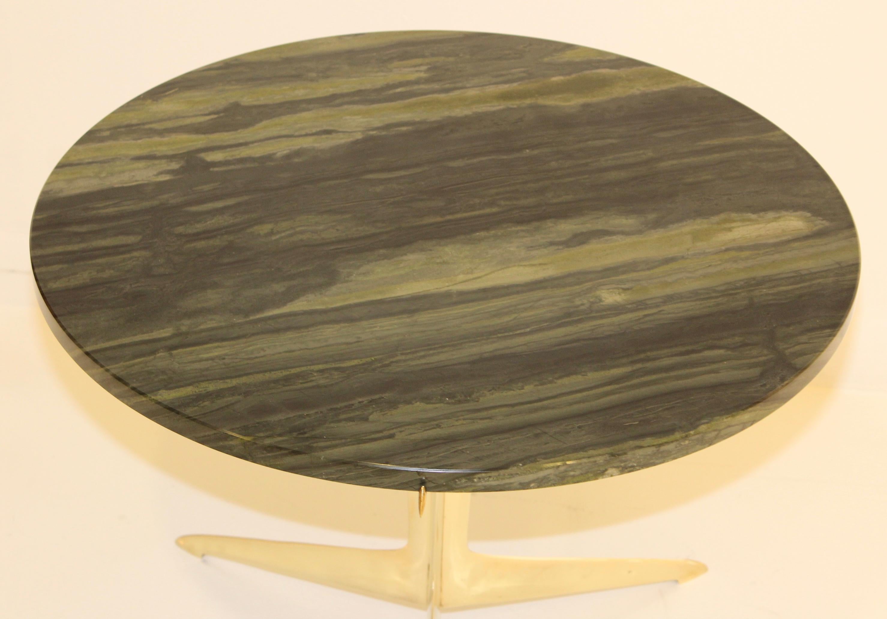 Modernist Italian Brass and Marble Side Table For Sale 3