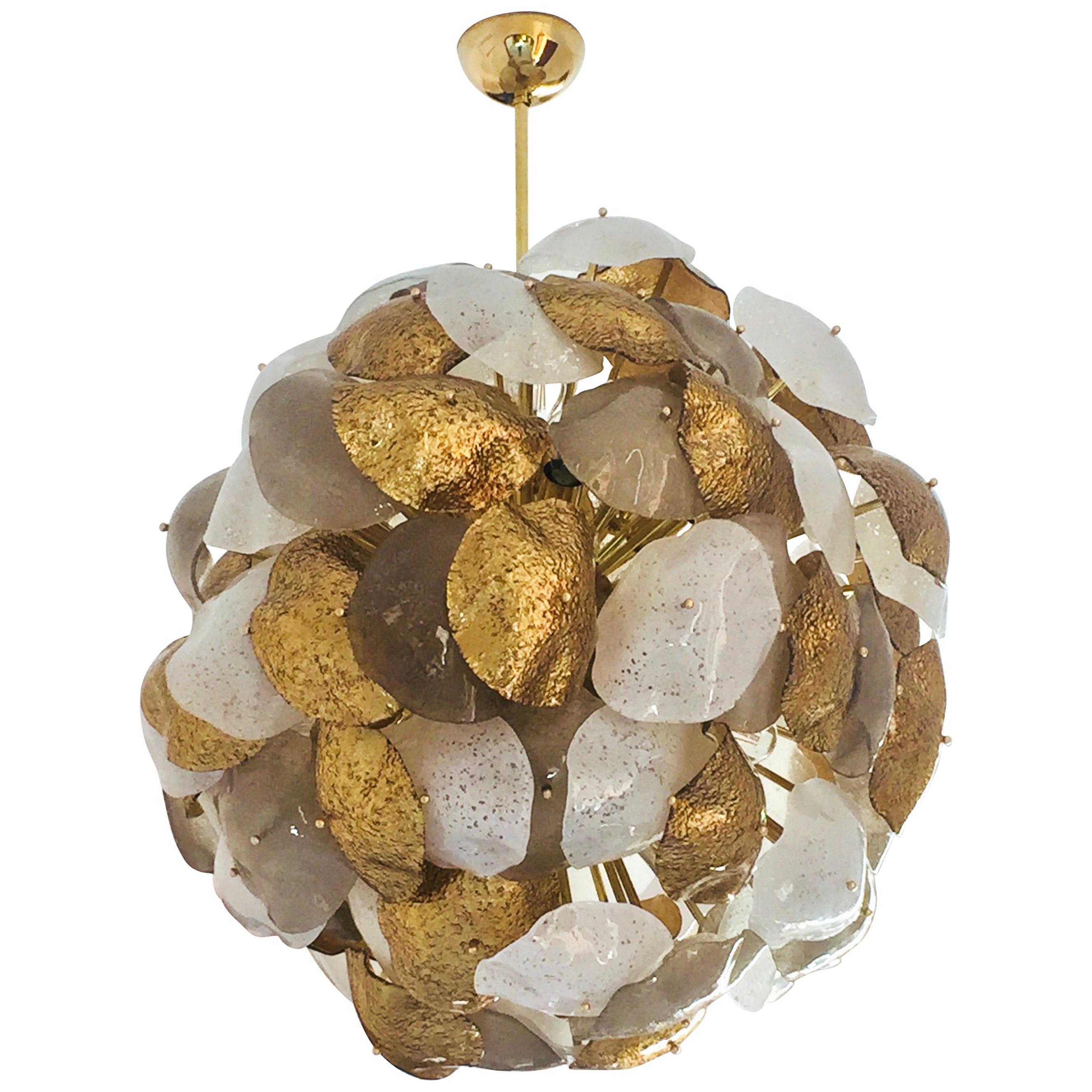 Modernist Italian Murano Glass Silver White 24-Carat Gold Leaf Round Chandelier For Sale