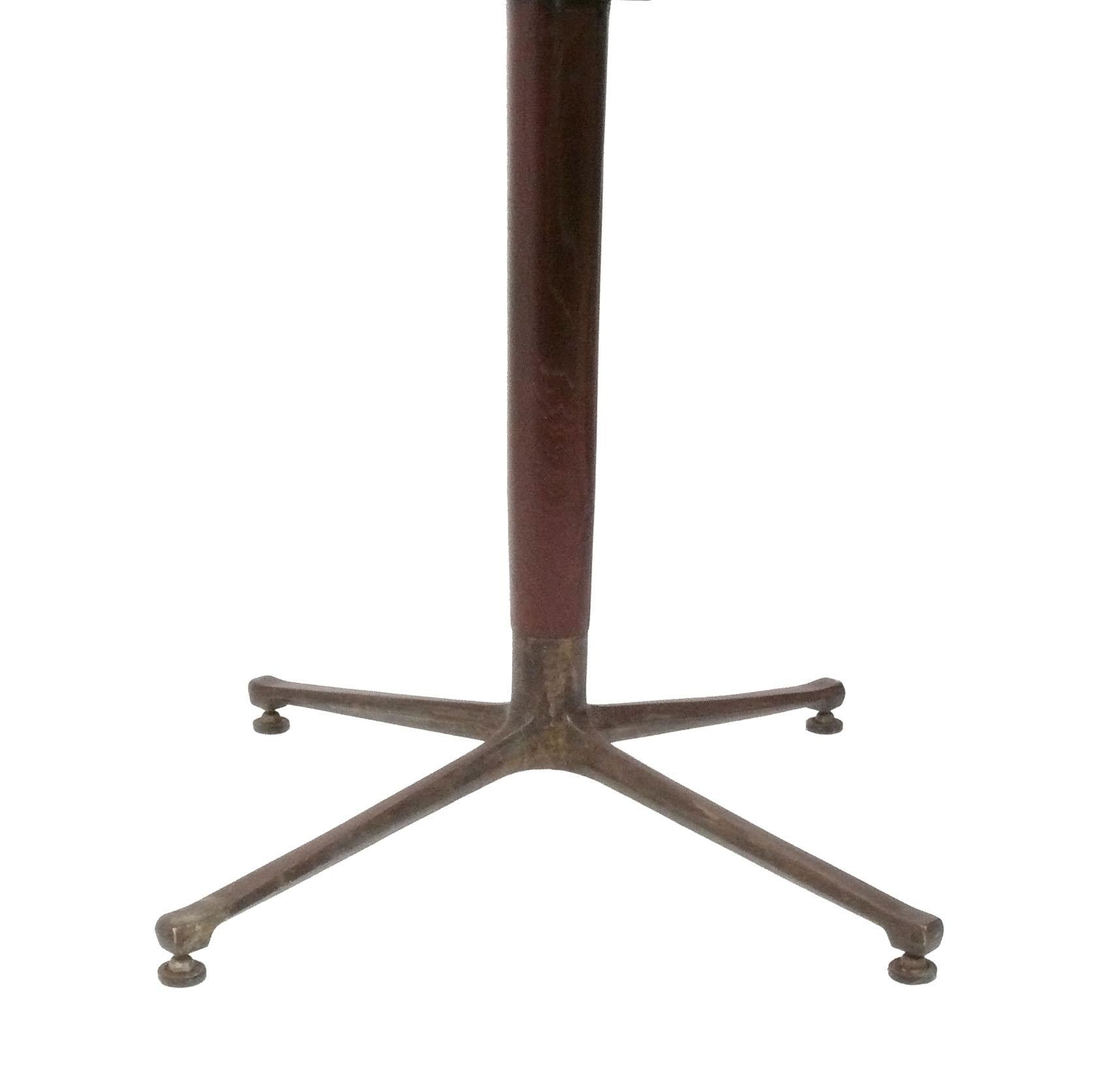 Table de salle à manger italienne moderniste Bon état - En vente à Atlanta, GA