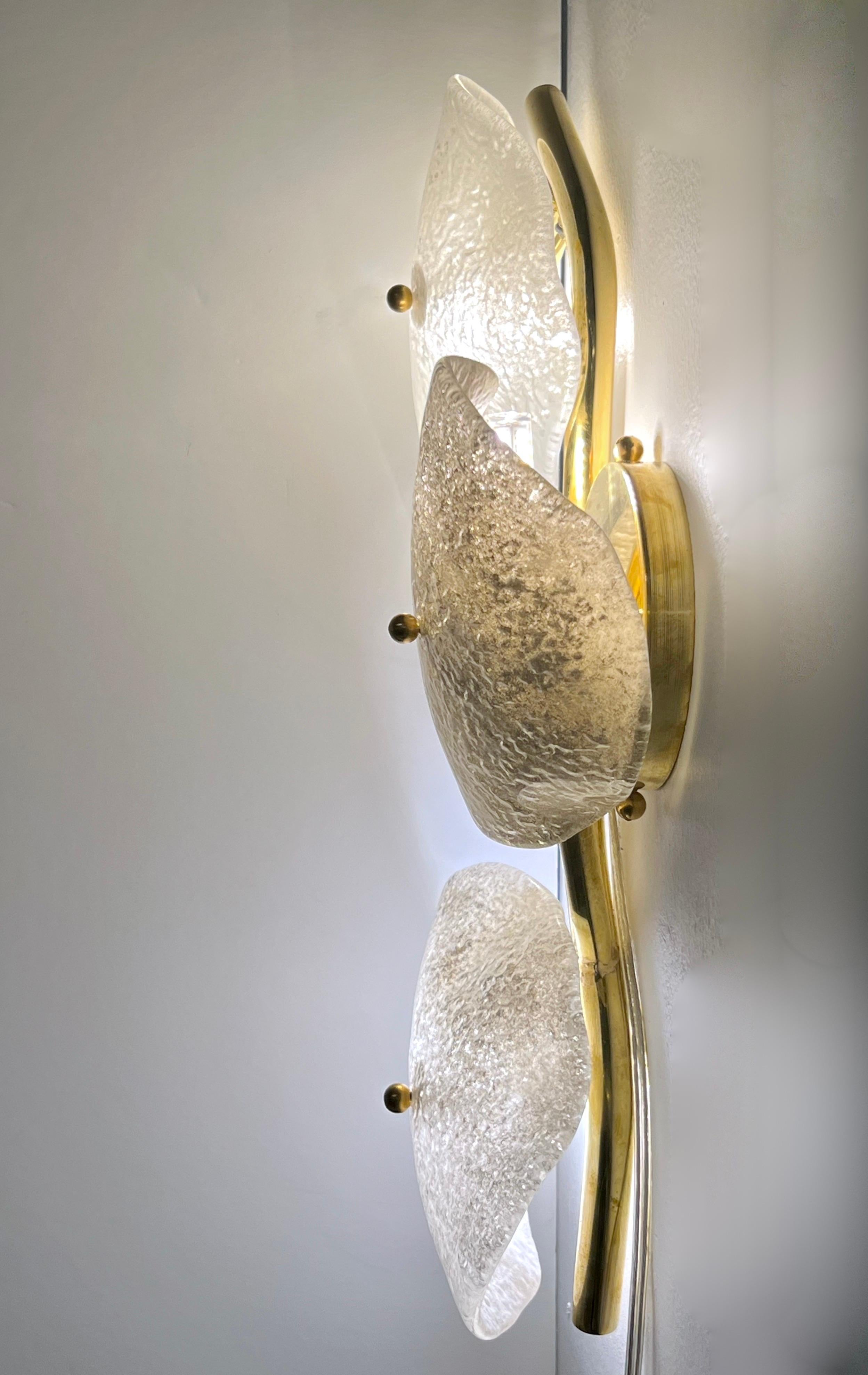 Lampada da parete modernista in vetro di Murano grigio bianco chiaro beige a 3 foglie Branch in vendita 2