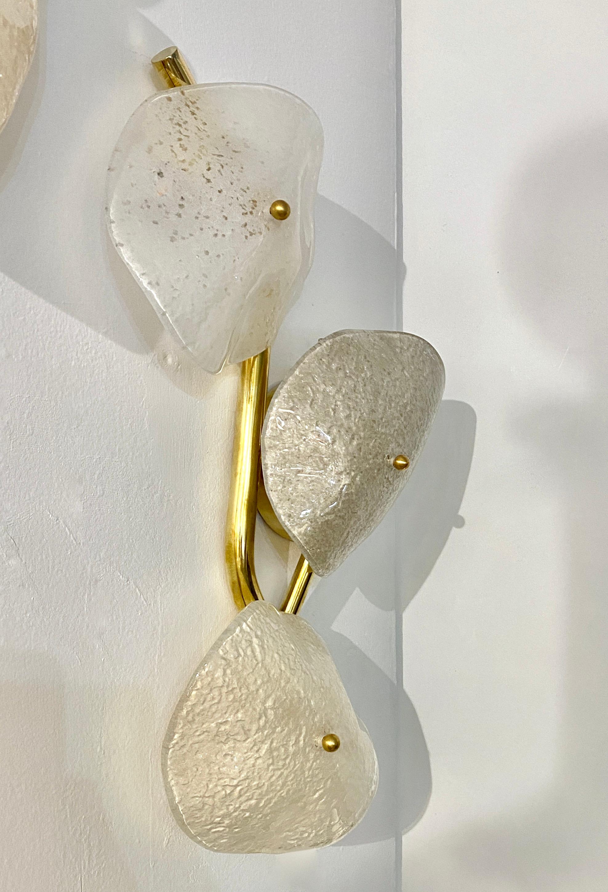 Lampada da parete modernista in vetro di Murano grigio bianco chiaro beige a 3 foglie Branch In condizioni Nuovo in vendita a New York, NY