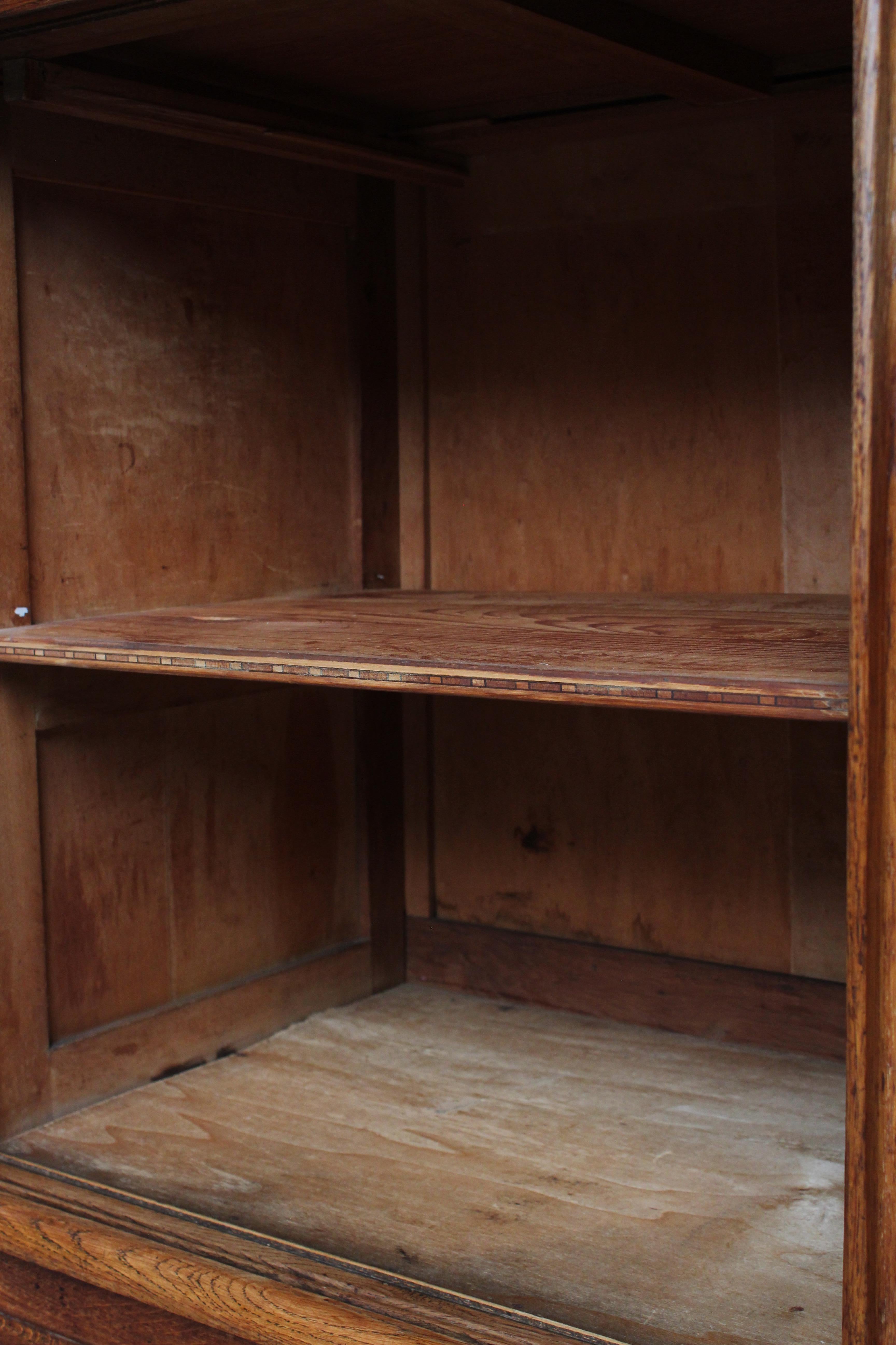 Modernistisches italienisches Sideboard im Angebot 1