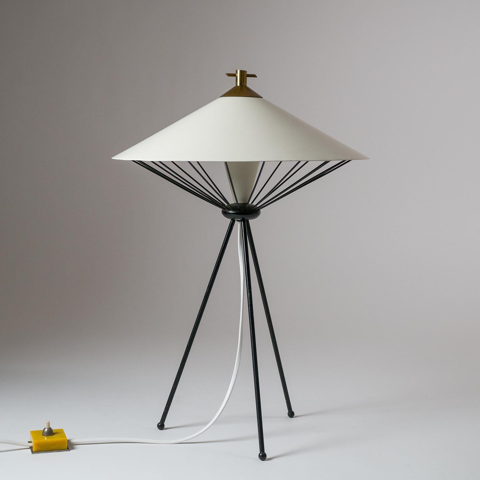 Modernist Italian Tripod Table Lamp, 1950s 5