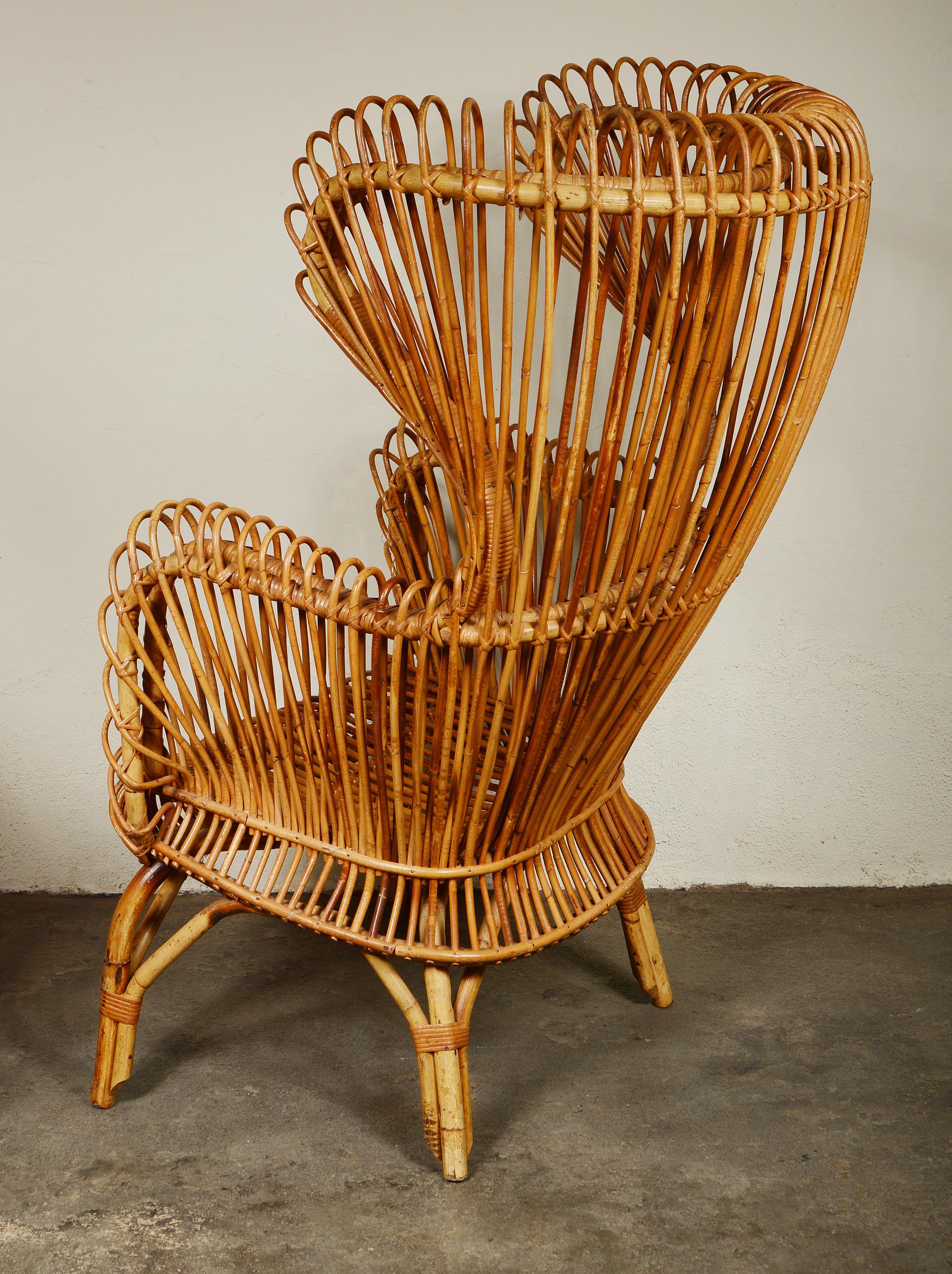 Modernist Italian Wingback Rattan Chair In Good Condition In San Mateo, CA