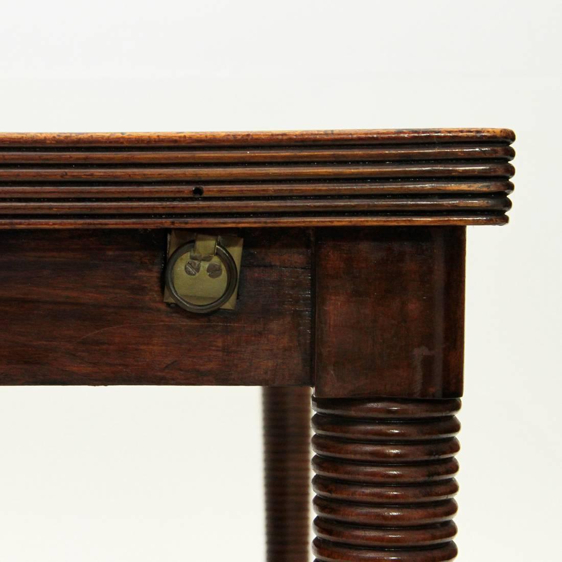 Mid-20th Century Modernist Italian Wooden Table, 1940s