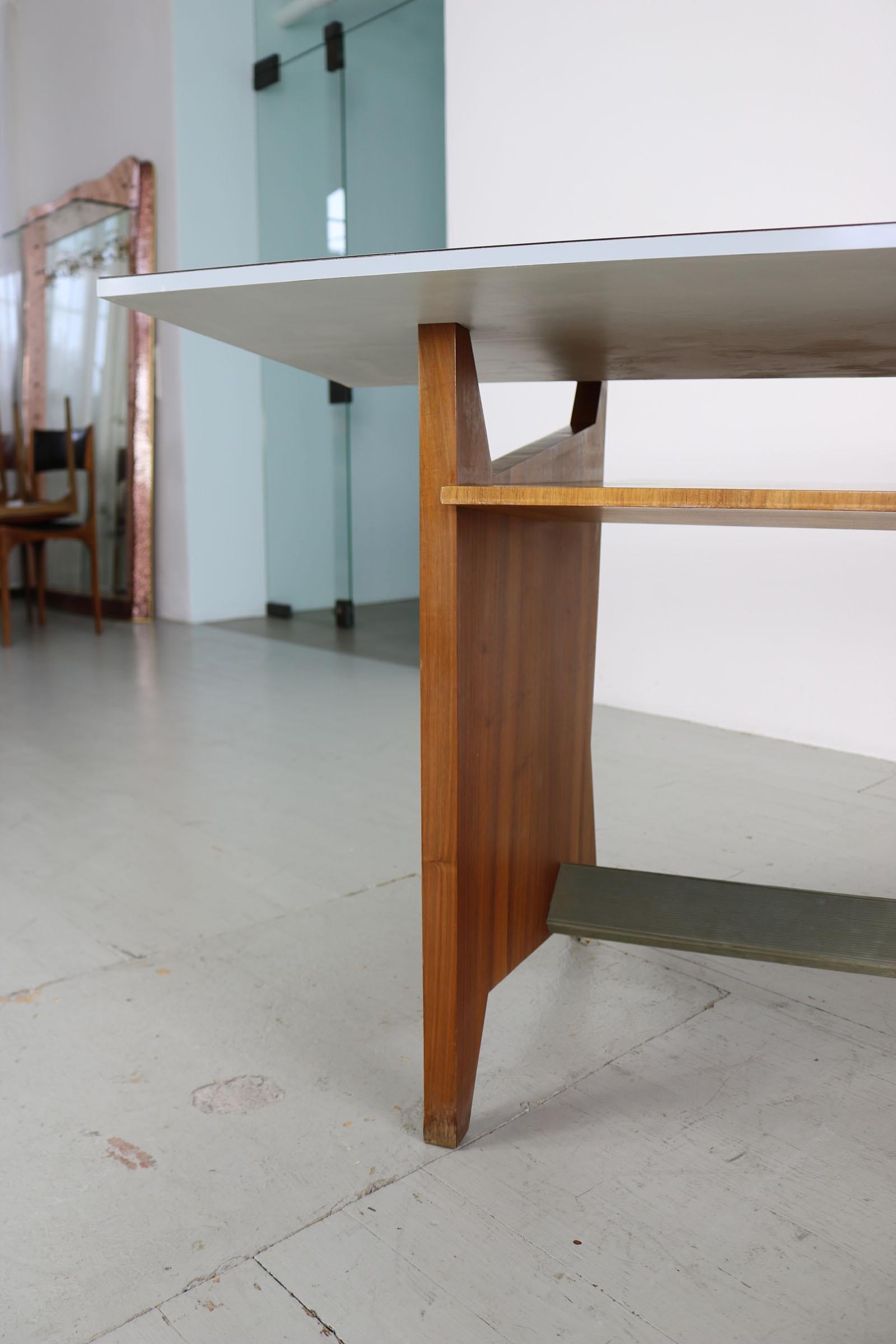 Bureau moderniste italien avec tiroirs et plateau en Formica bleu clair.  en vente 11