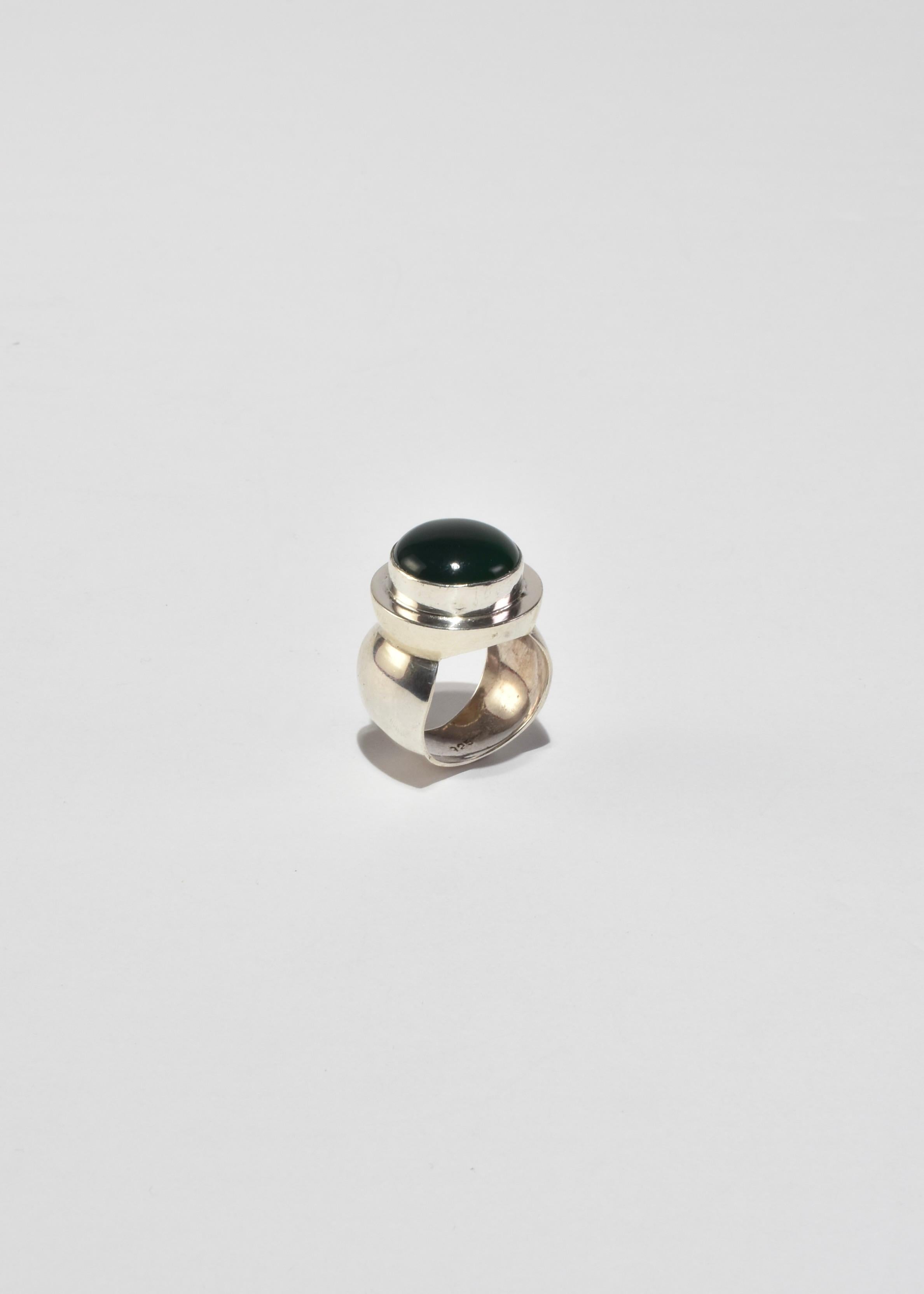 Modernist Jade Ring In Good Condition For Sale In Richmond, VA